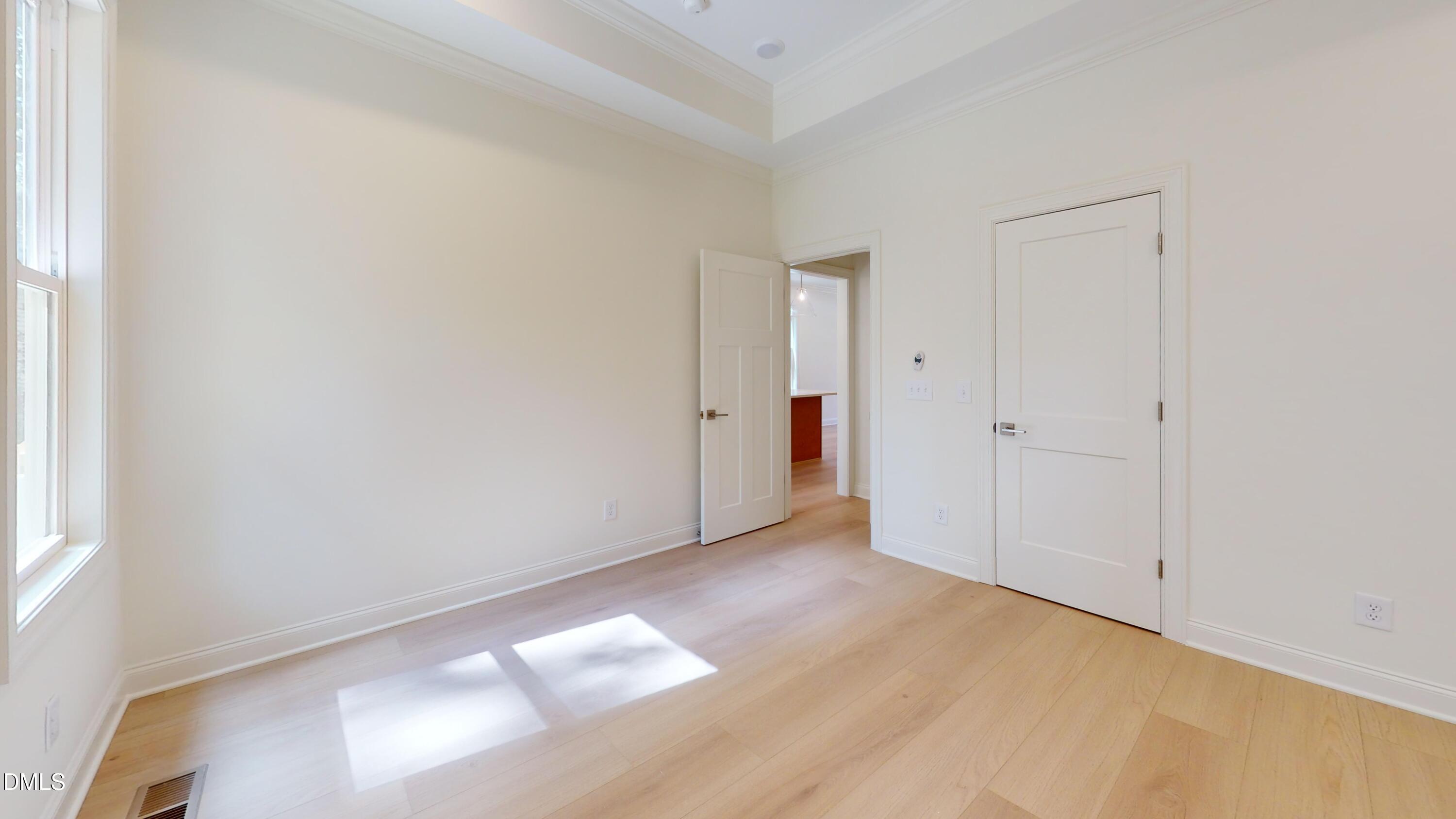 209 W Franklin Street Property Photo 37