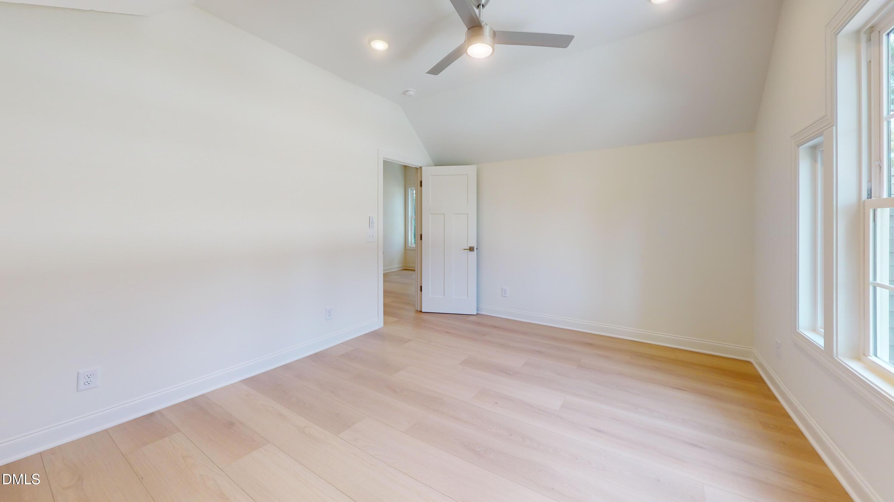 209 W Franklin Street Property Photo 38
