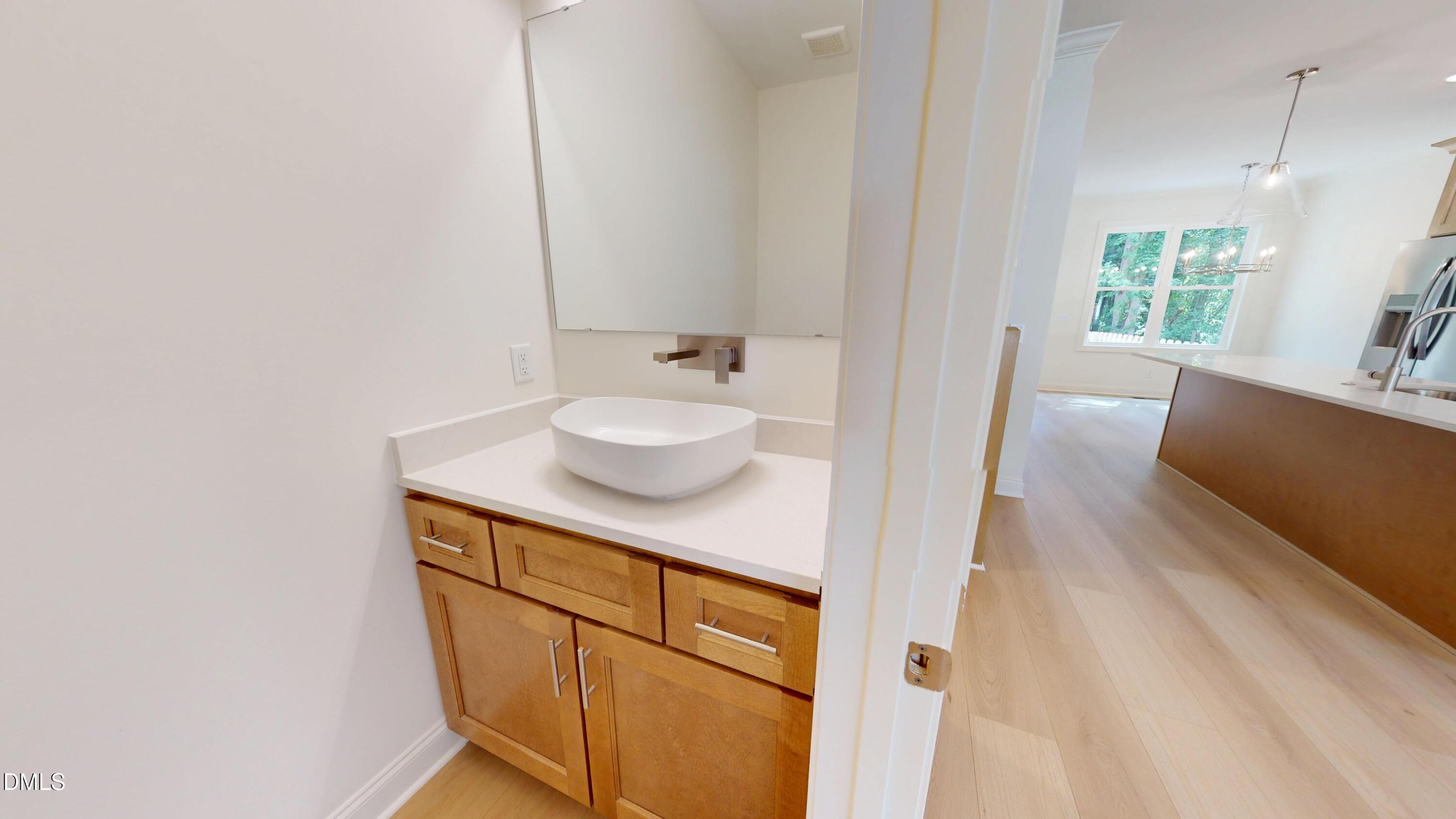 209 W Franklin Street Property Photo 41