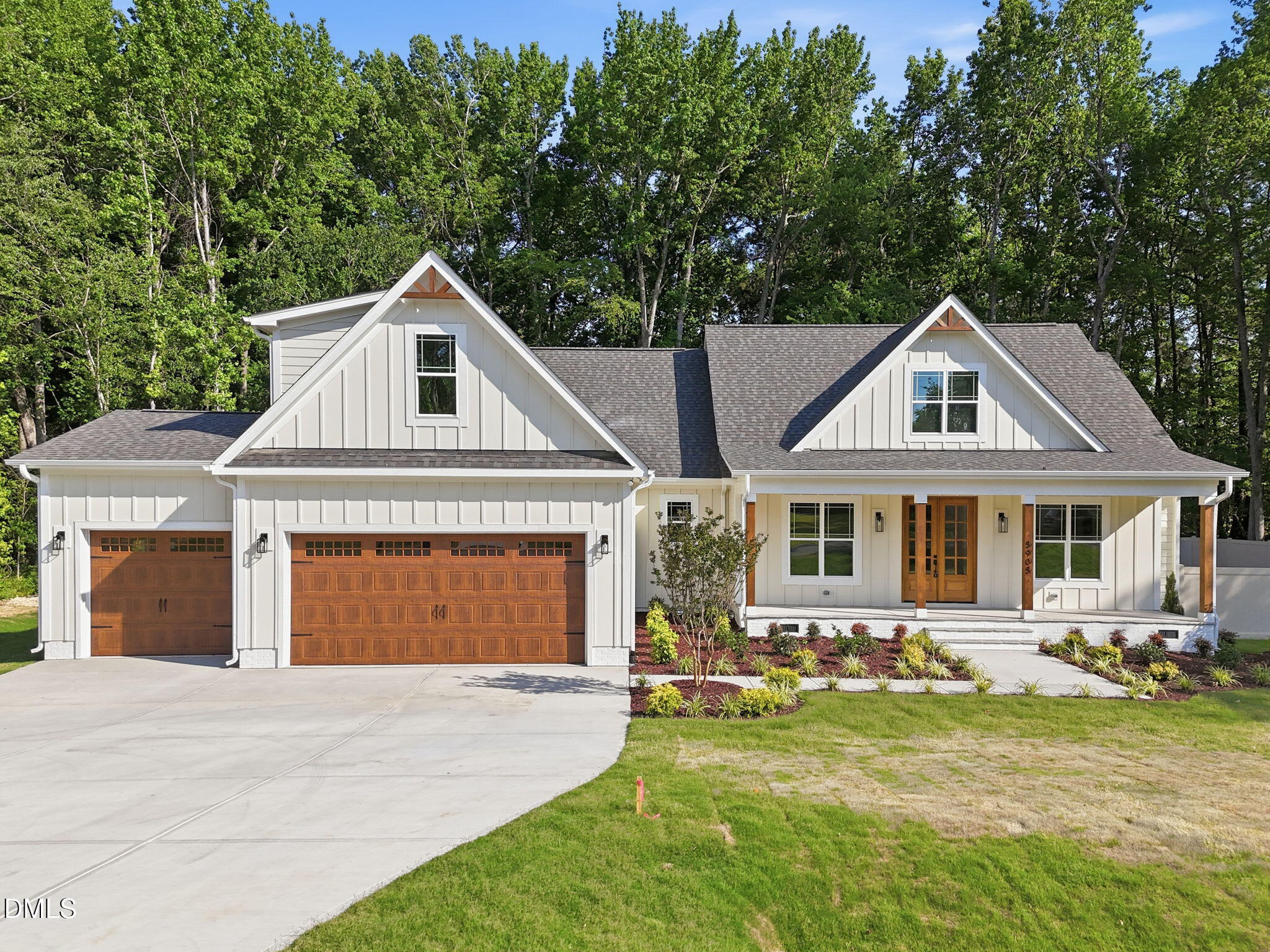 5905 Tranquil Cove Property Photo 2