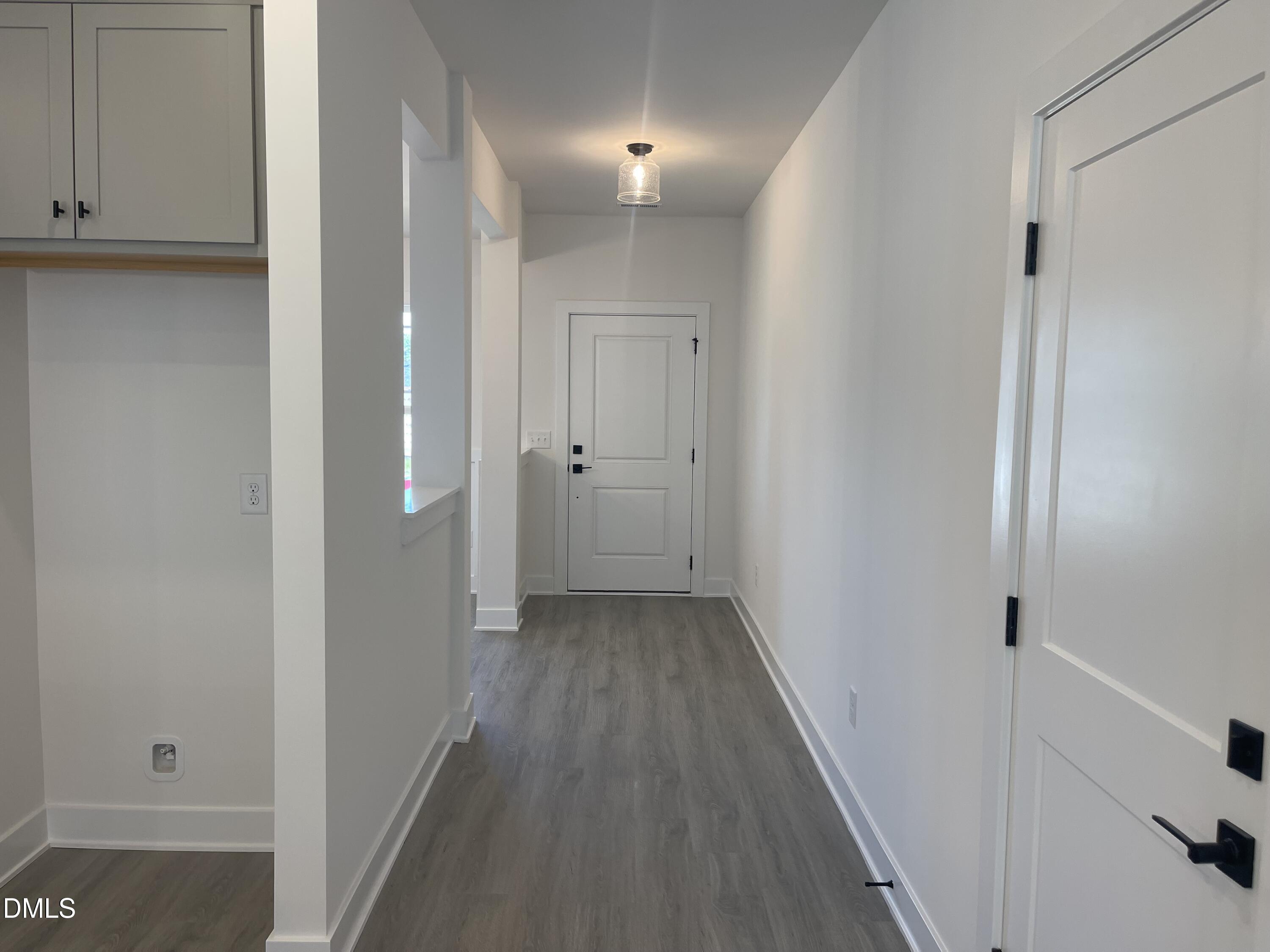 526 Middleton Court Property Photo 3