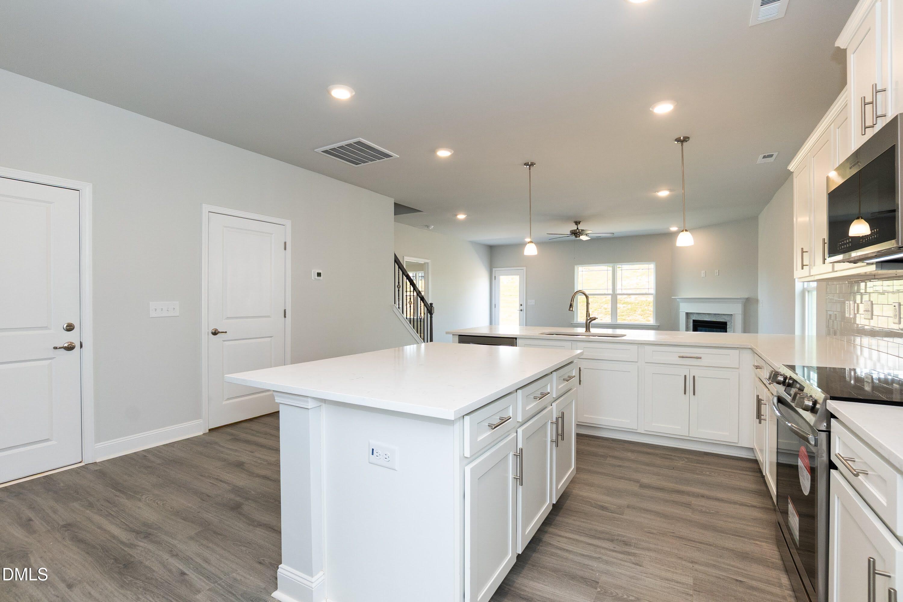 526 Middleton Court Property Photo 22