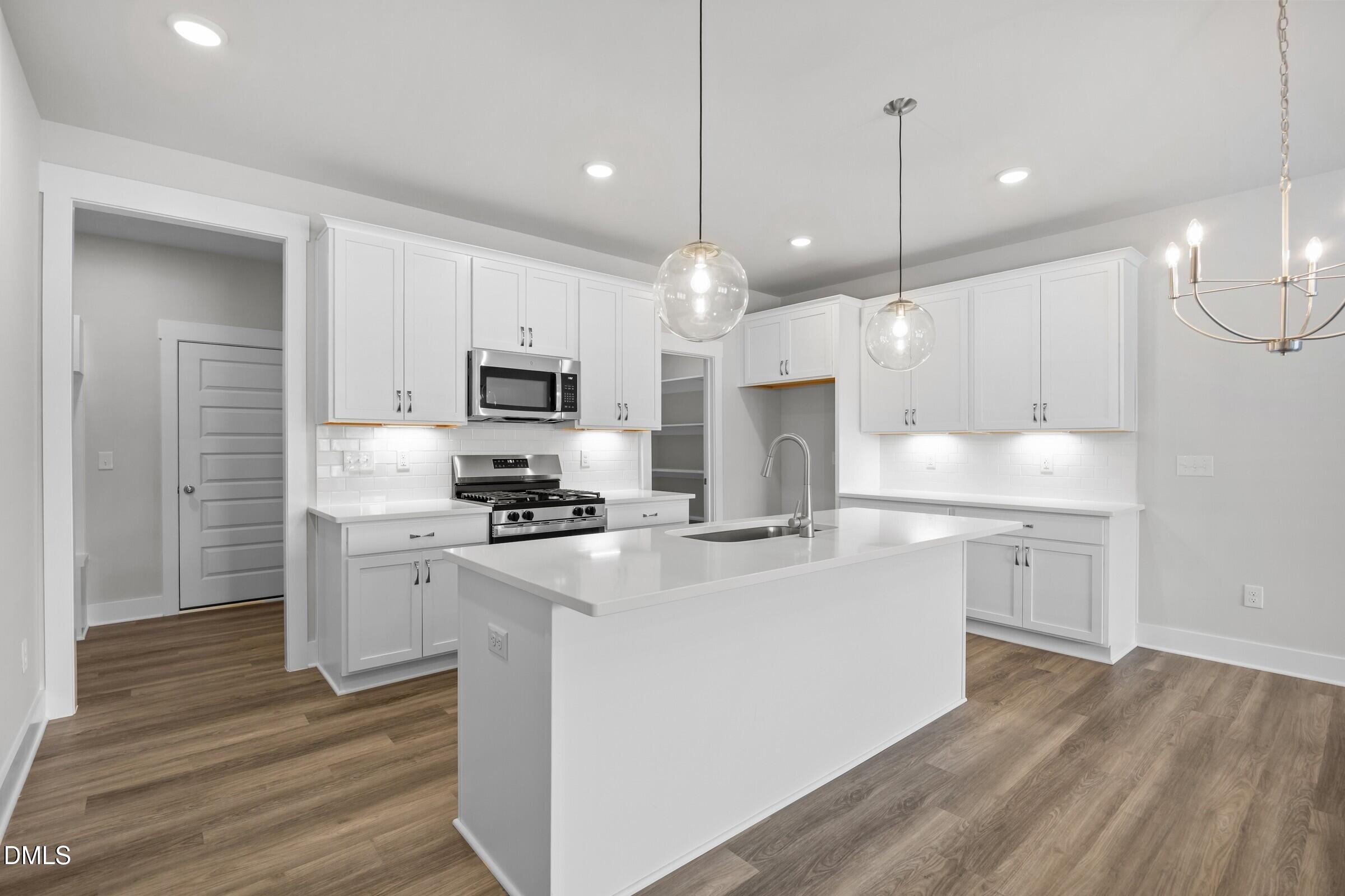 803 Central Park Drive Property Photo 13
