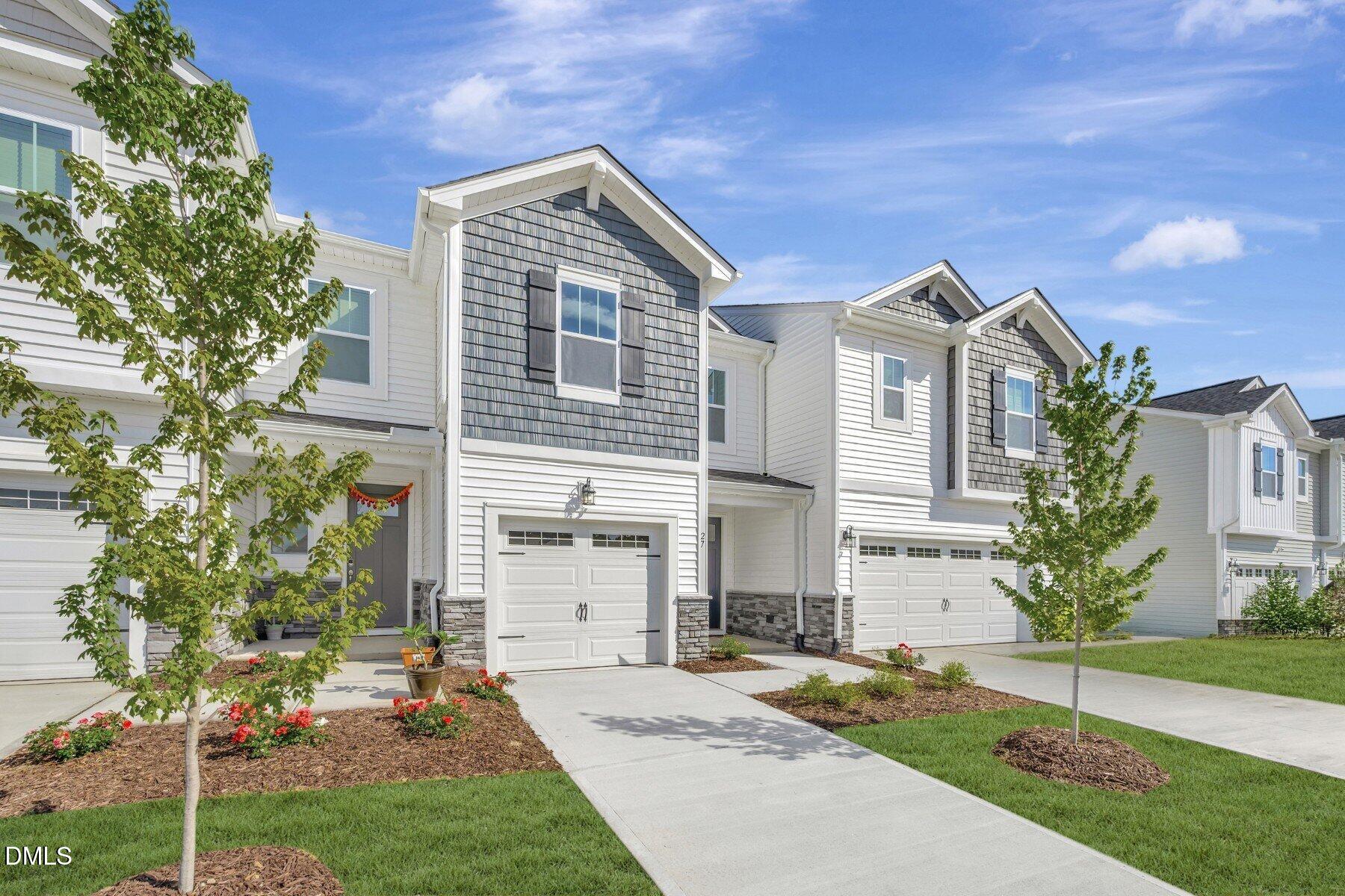 27 Ara Court 206 Property Photo 1