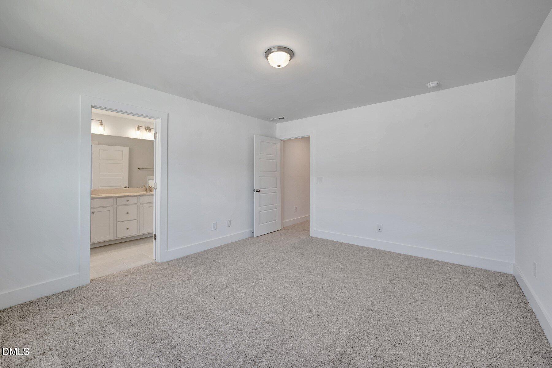 27 Ara Court 206 Property Photo 6
