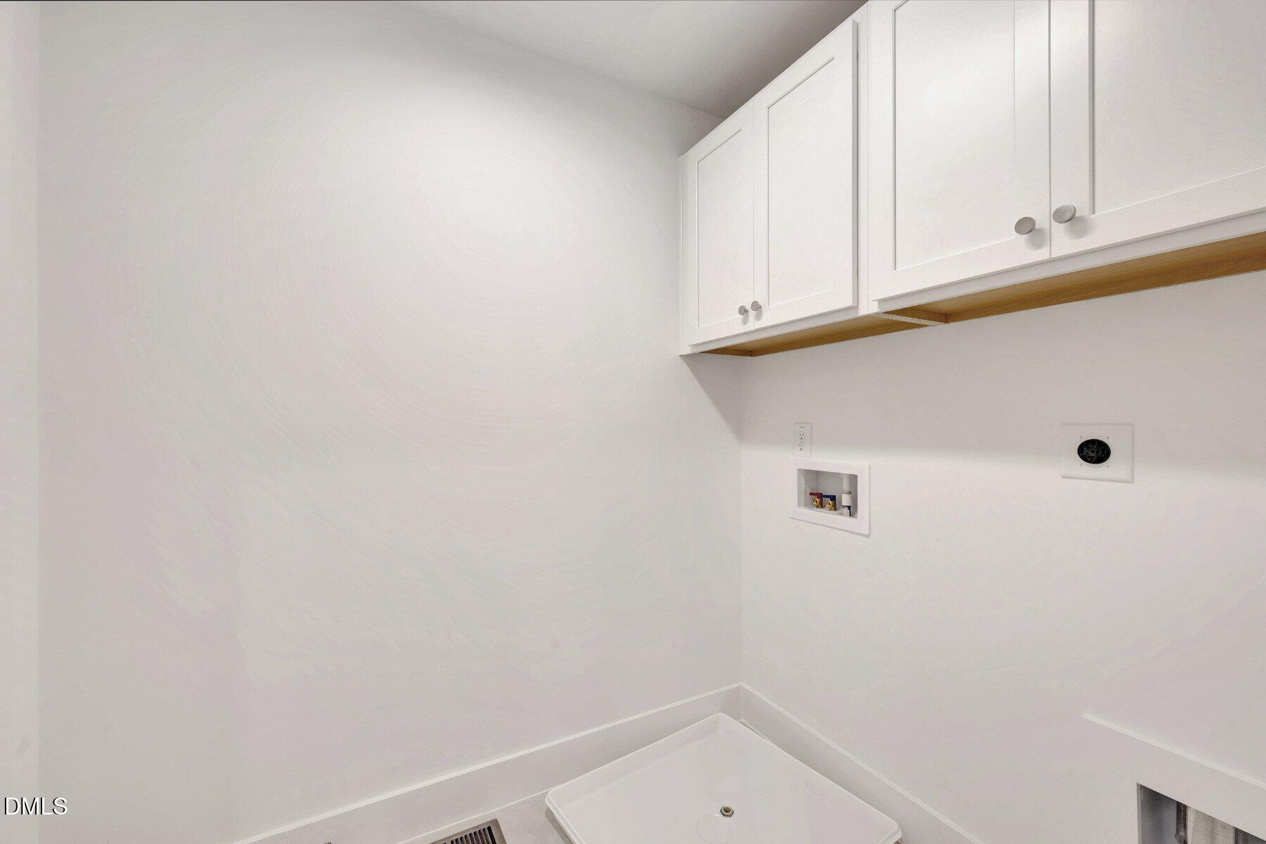 27 Ara Court 206 Property Photo 18