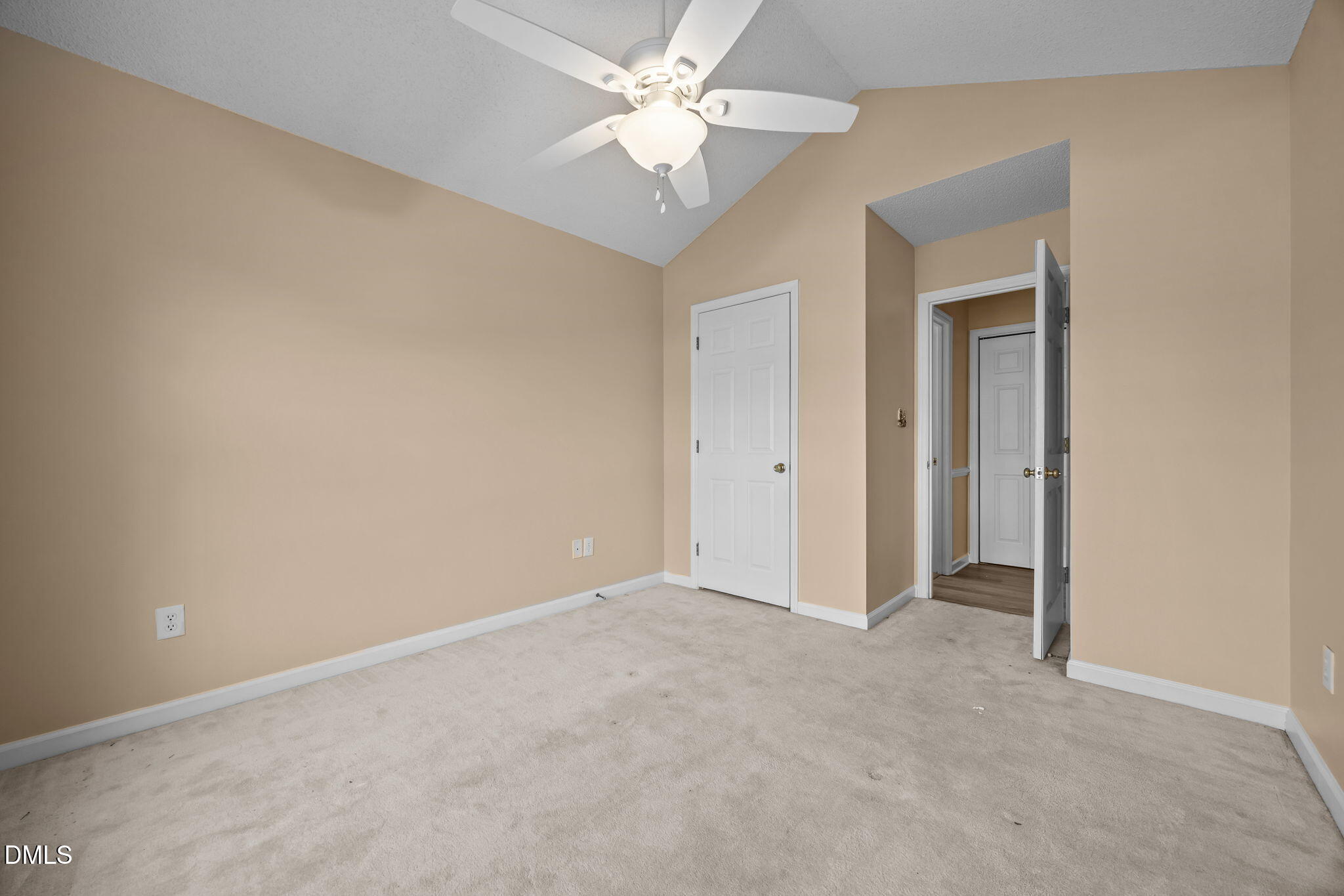 101 Fairwoods Court Property Photo 9