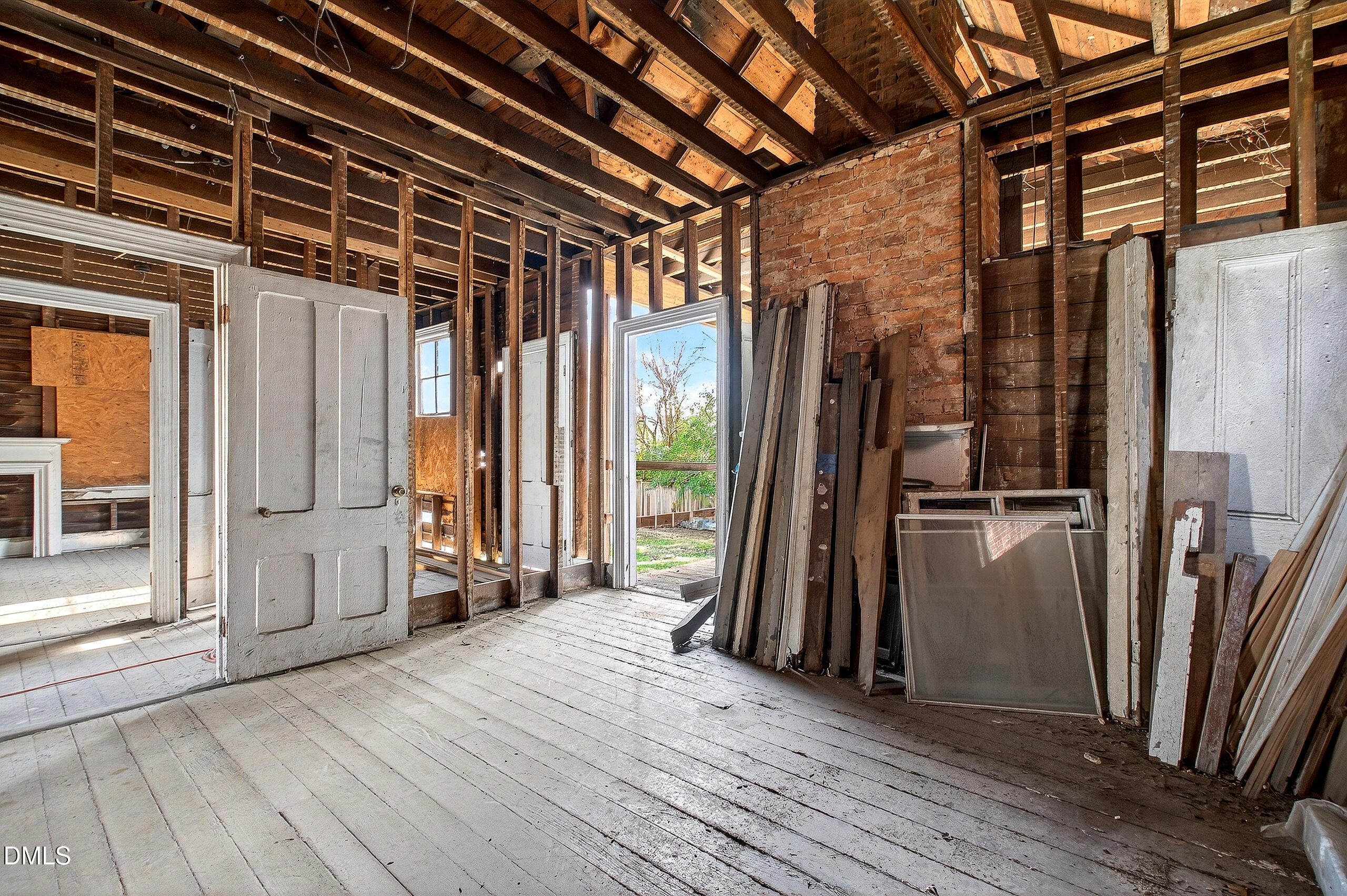 316 E Cabarrus Street Property Photo 8