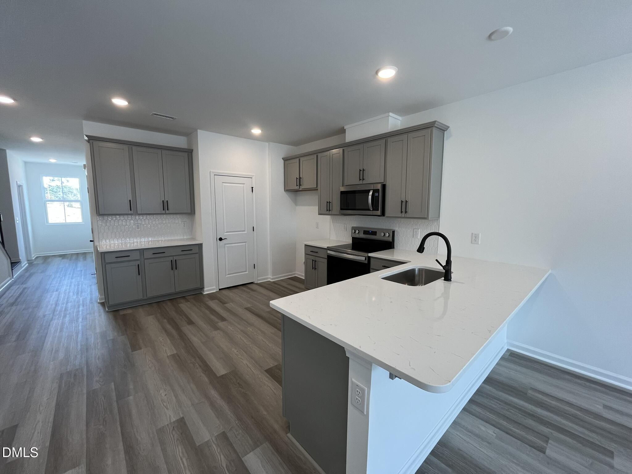2416 Whitewing Lane Property Photo 4