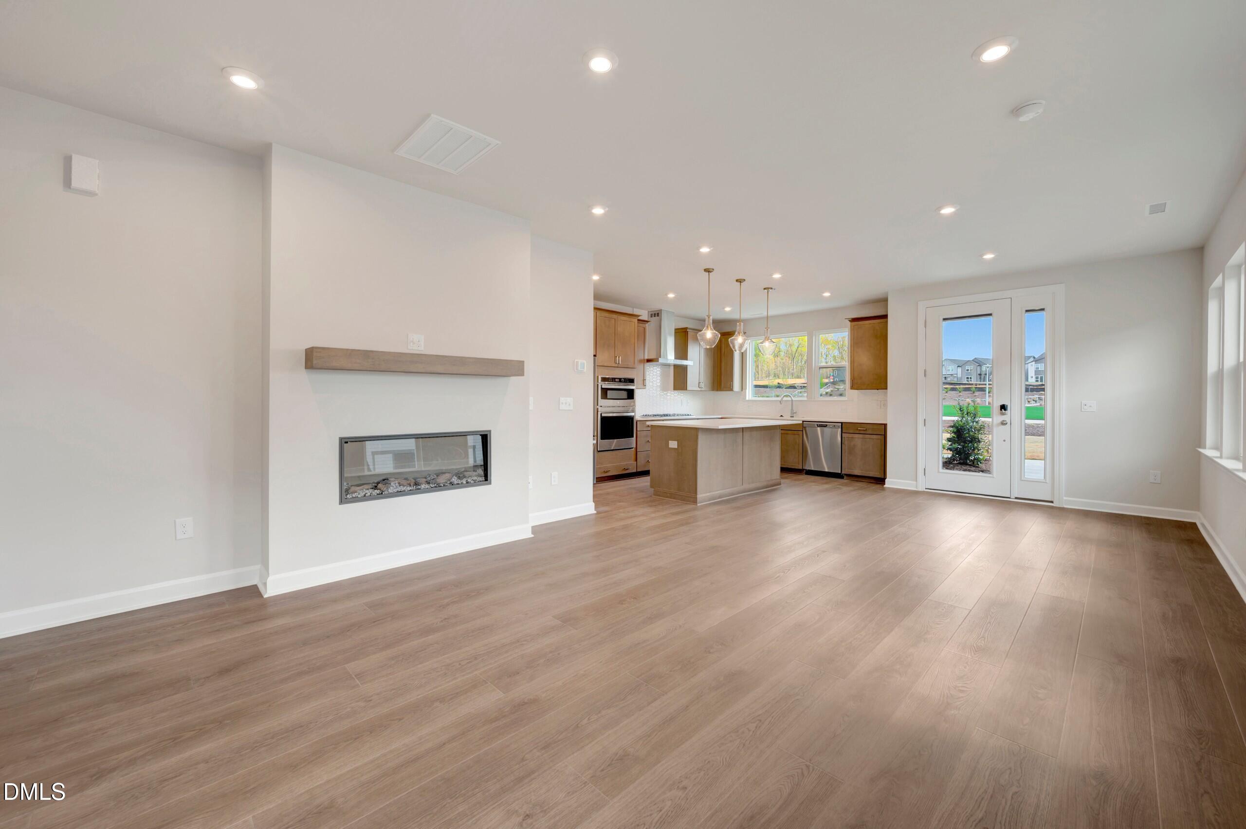 8 Quietwood Way Property Photo 5