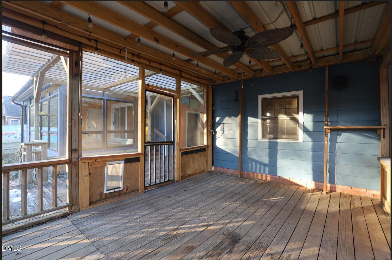 210 E Holt Street Property Photo 24