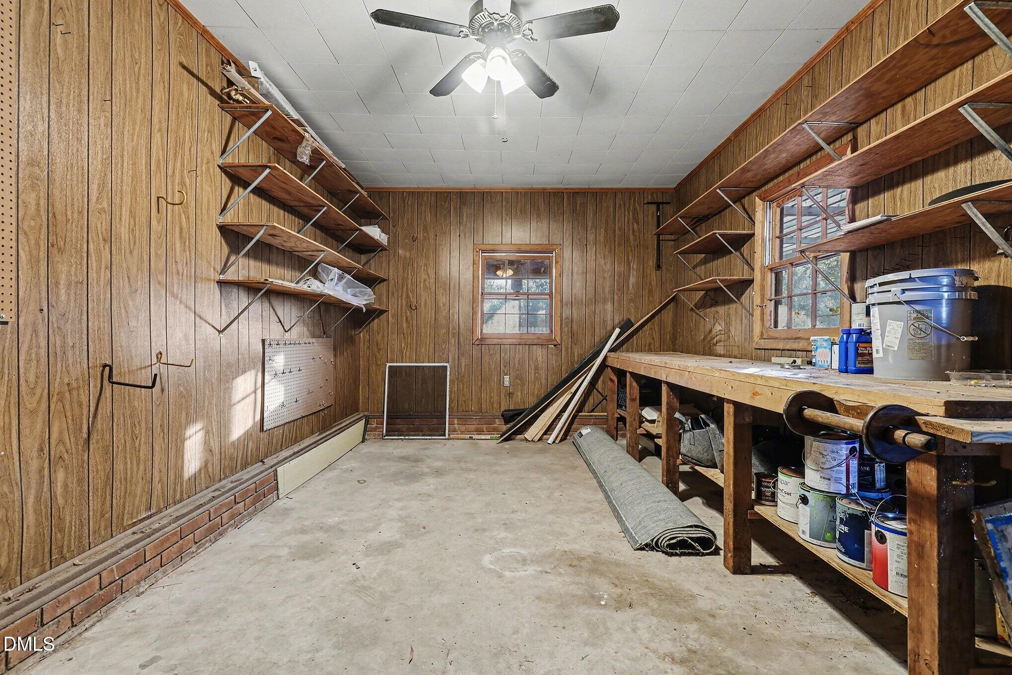 210 E Holt Street Property Photo 25