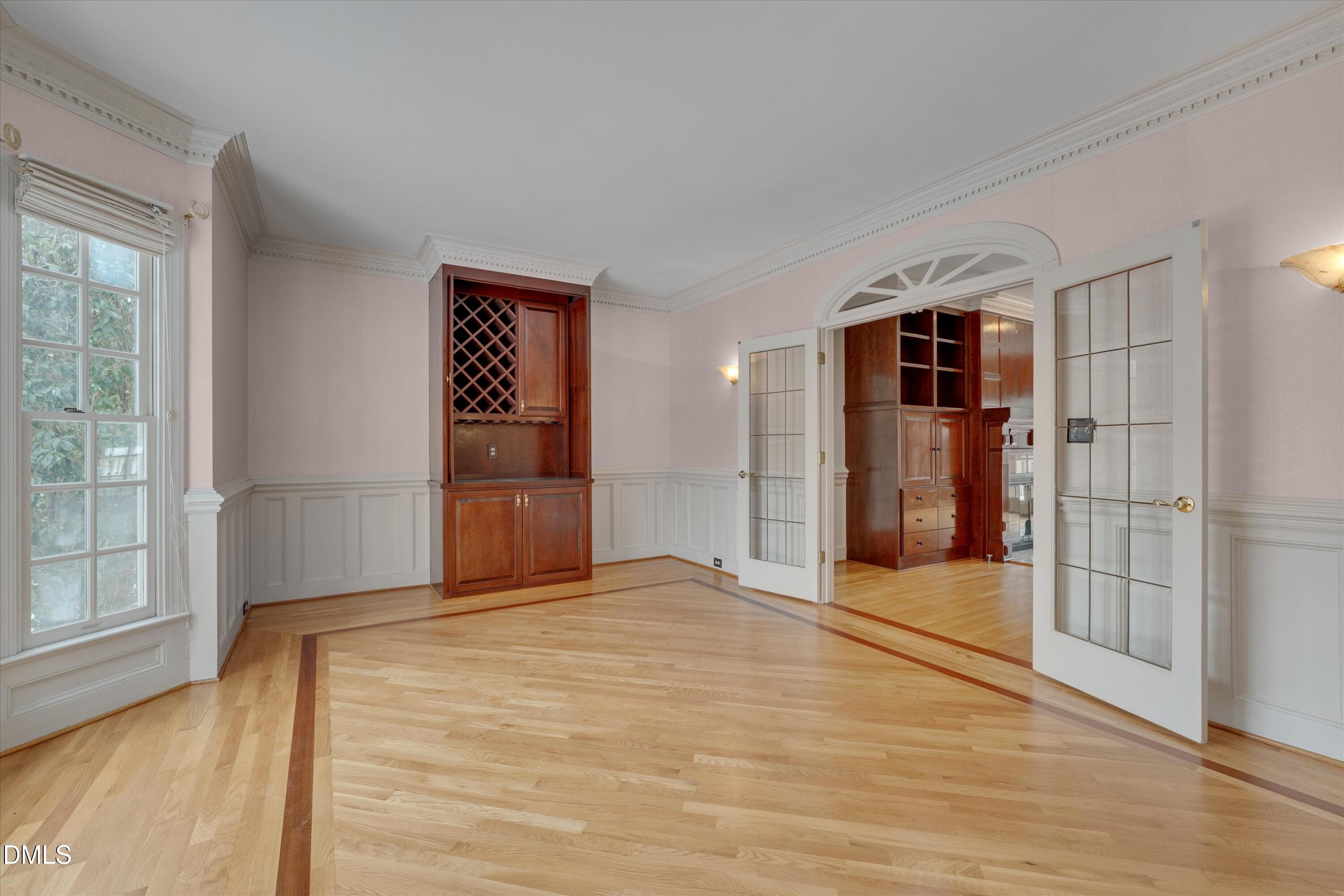 101 Abbotsford Court Property Photo 13