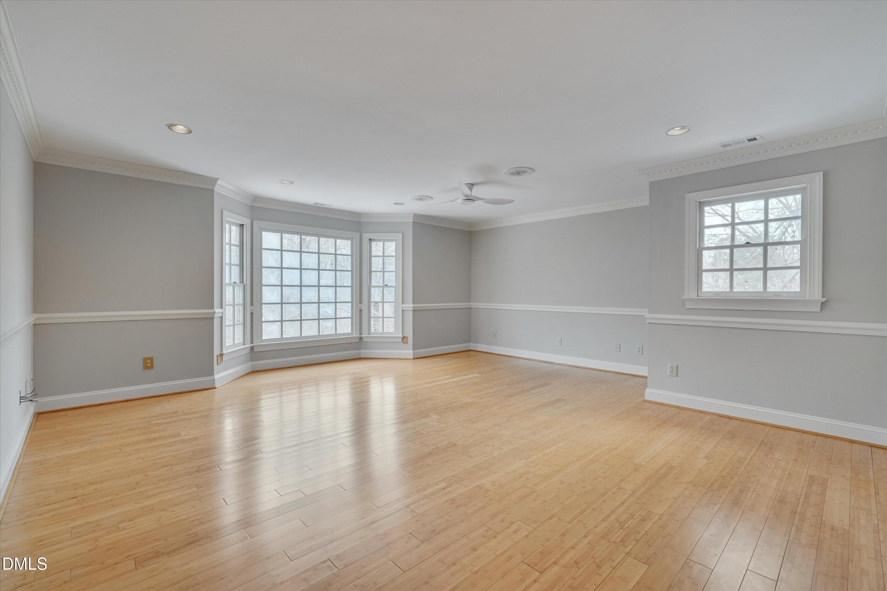 101 Abbotsford Court Property Photo 39
