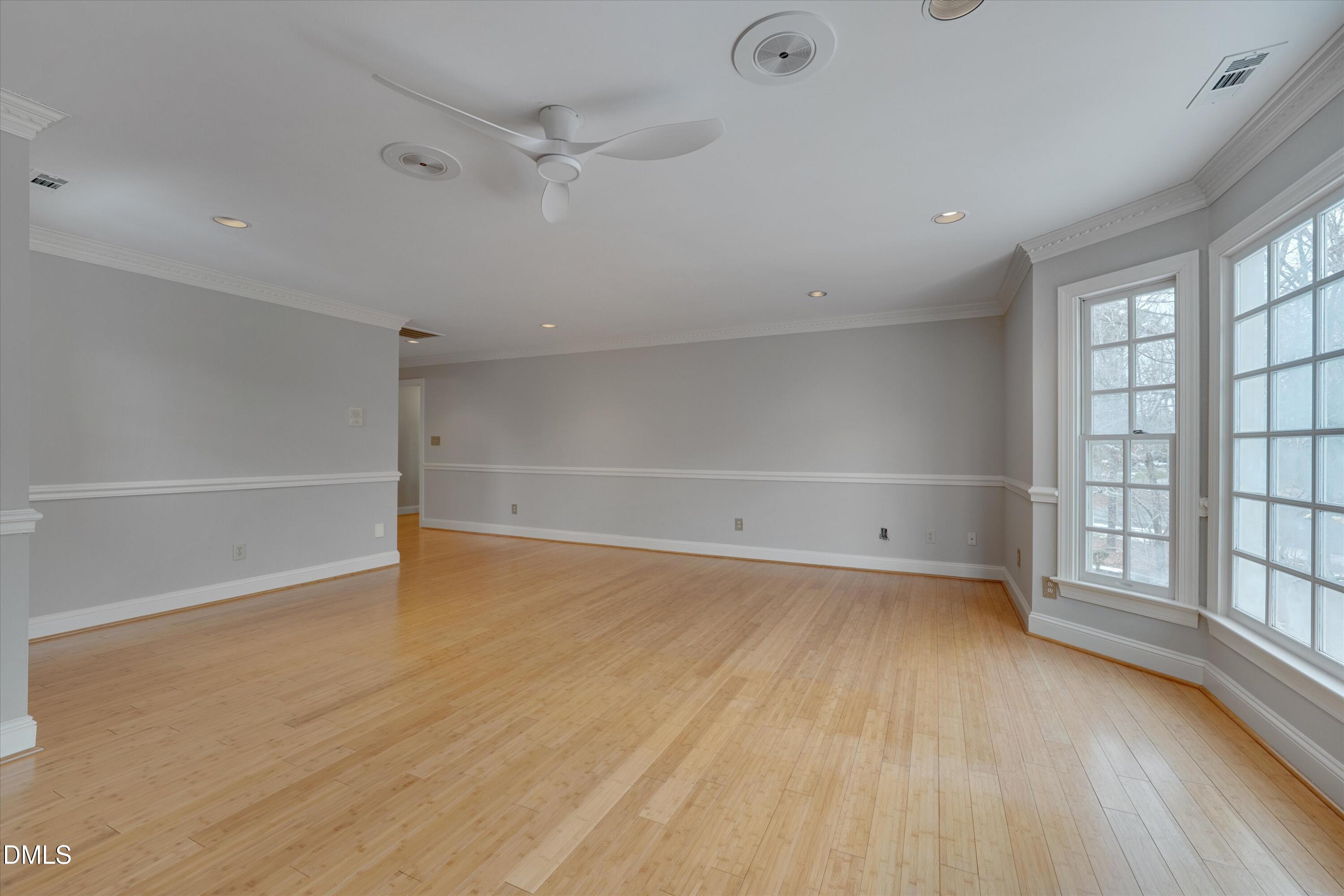 101 Abbotsford Court Property Photo 41