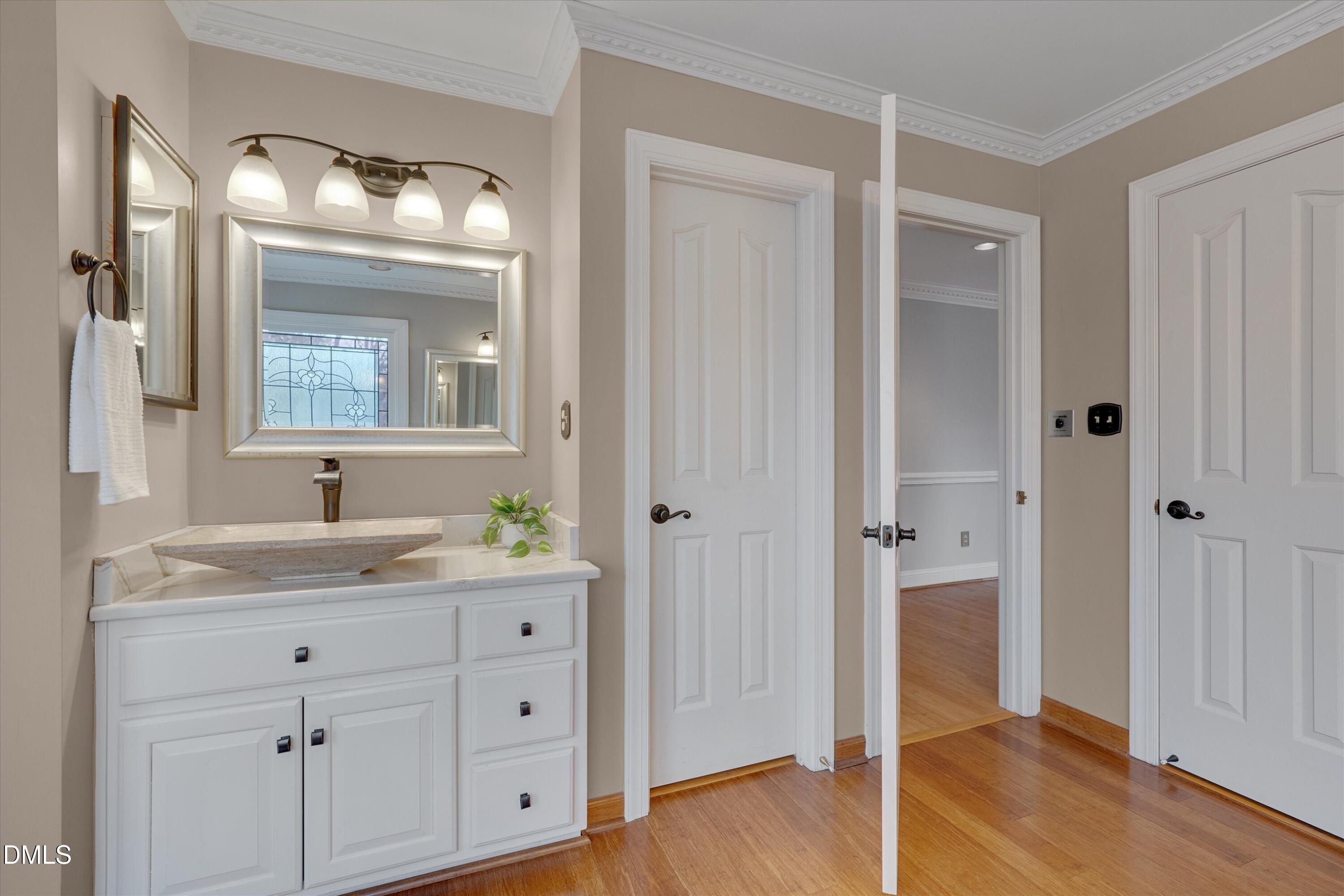 101 Abbotsford Court Property Photo 46