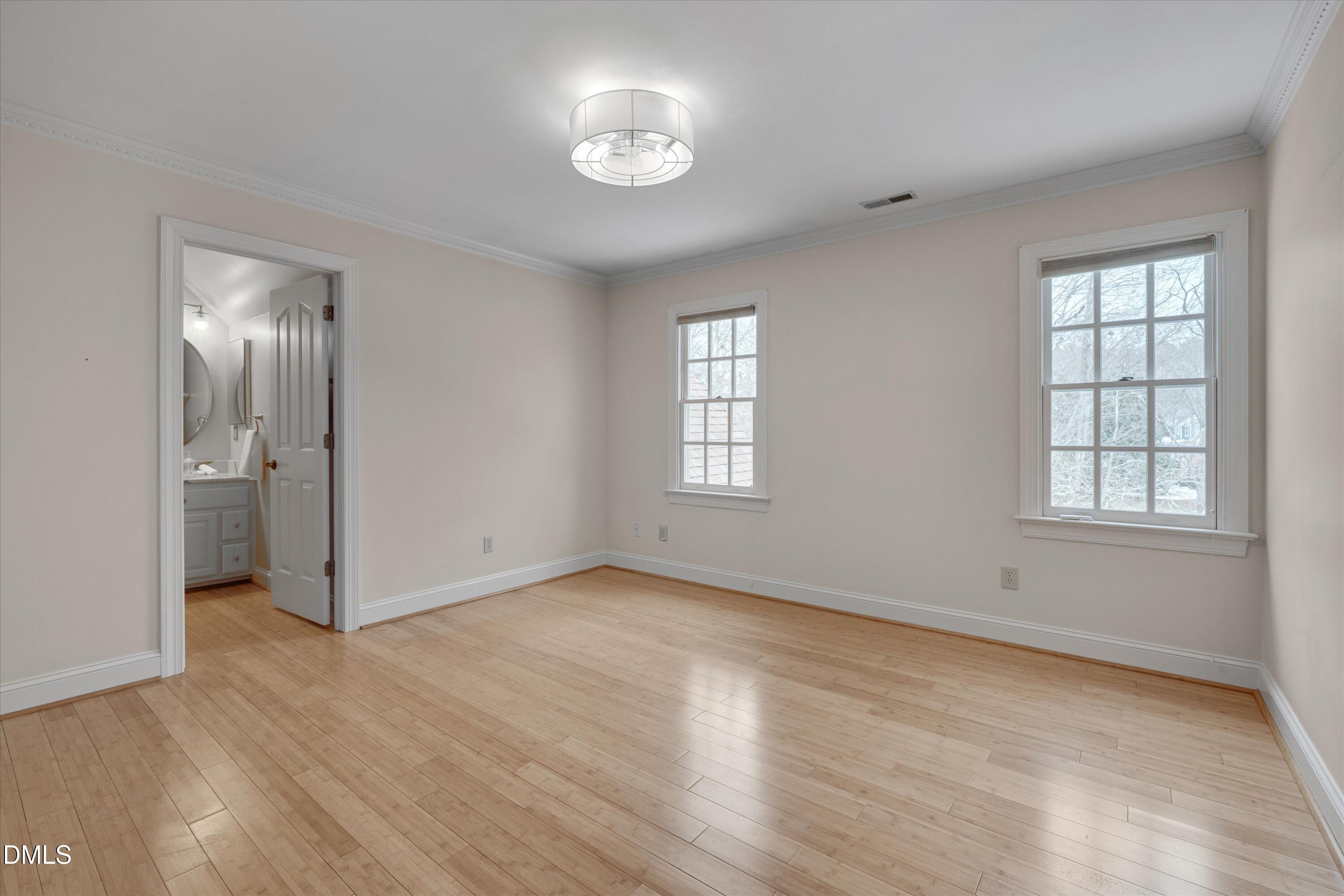101 Abbotsford Court Property Photo 49
