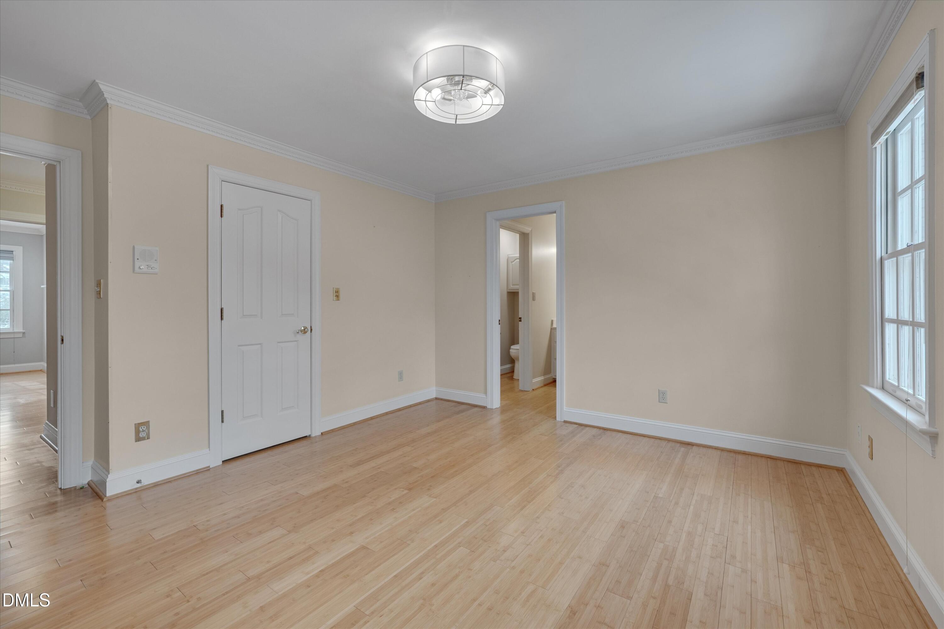 101 Abbotsford Court Property Photo 50