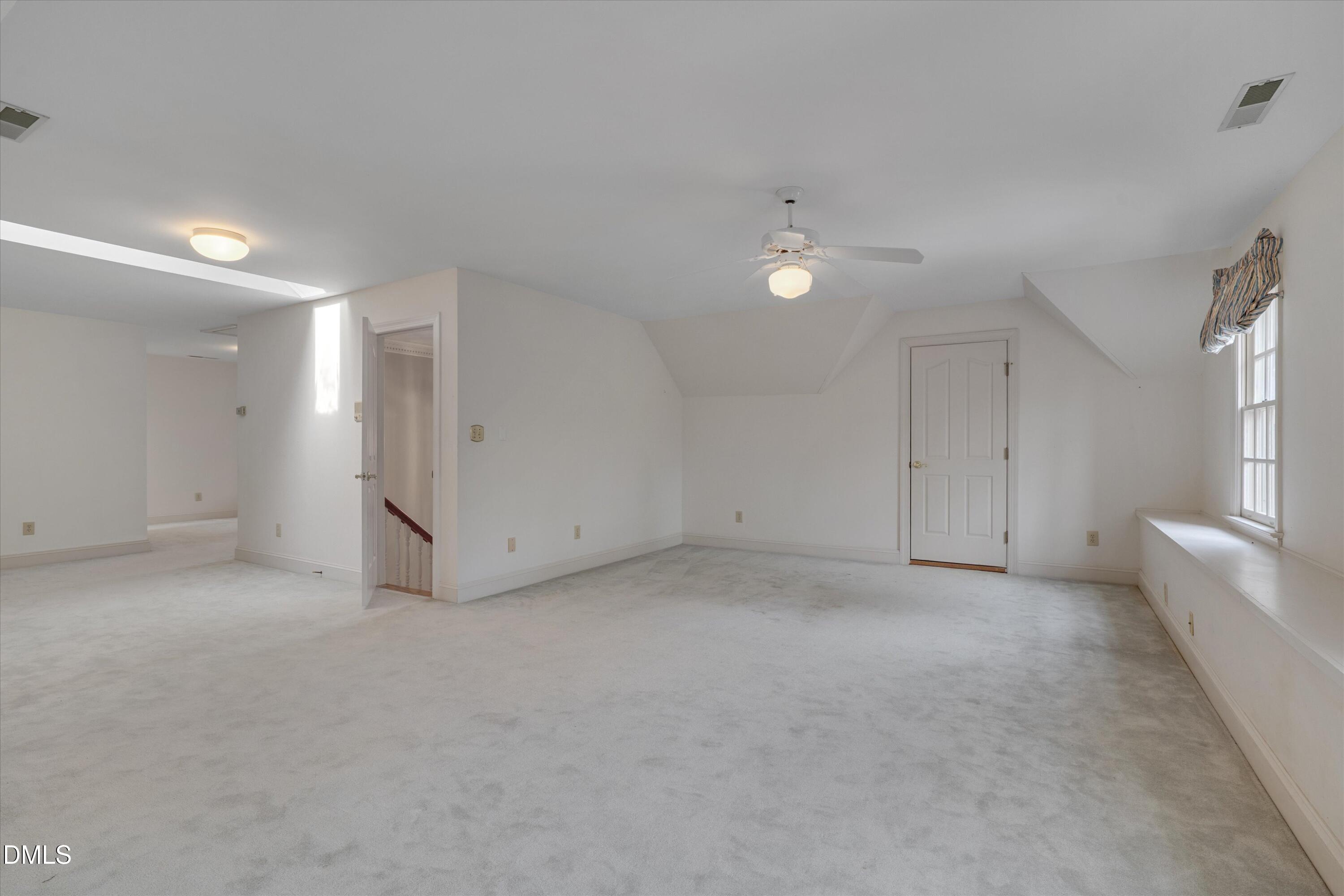 101 Abbotsford Court Property Photo 56