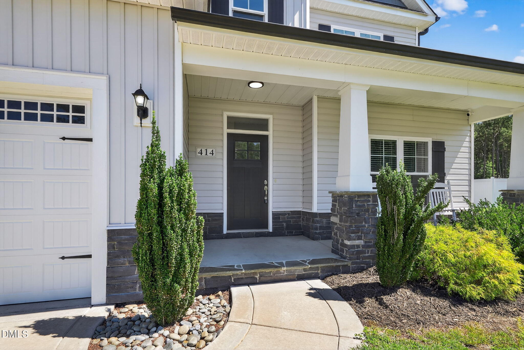 414 Fallingbrook Drive Property Photo 4