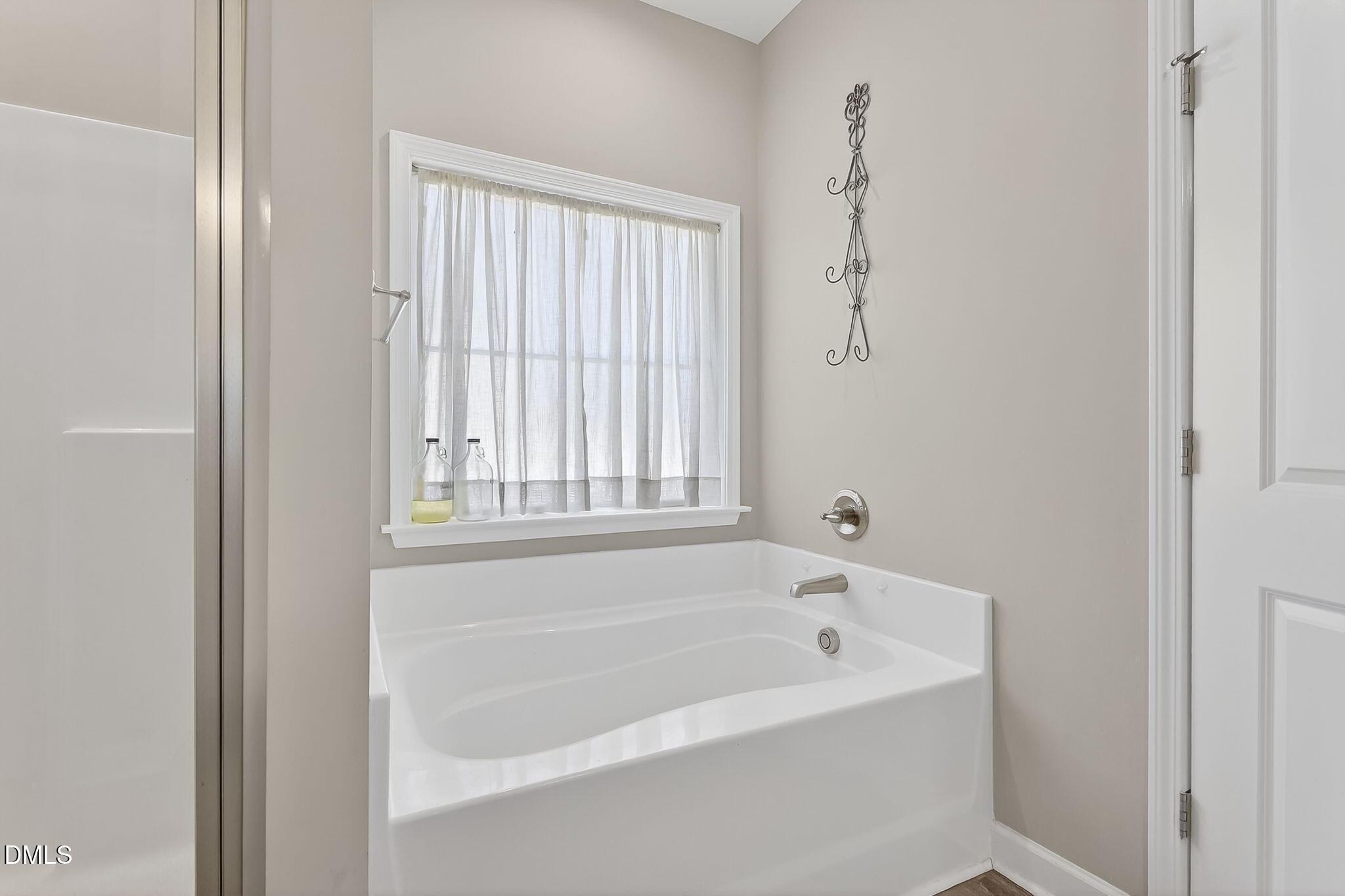 414 Fallingbrook Drive Property Photo 21