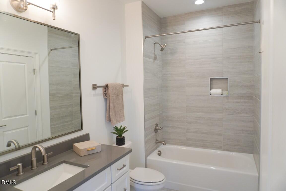 2445 Rosslare Mews Lane Property Photo 25
