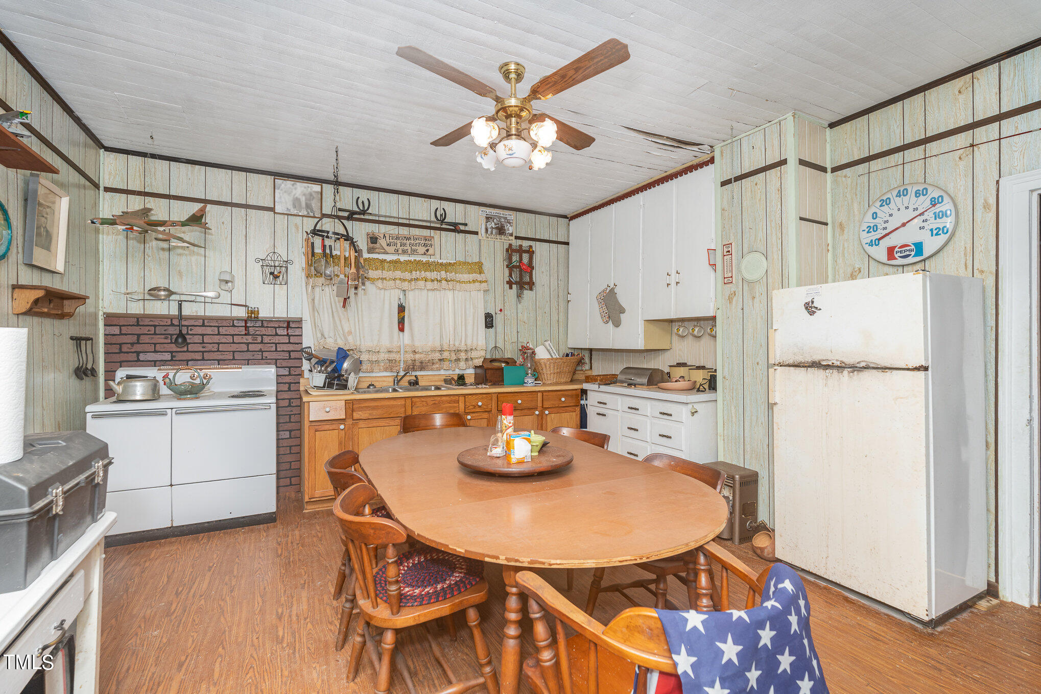 408 Johnston Road Property Photo 22