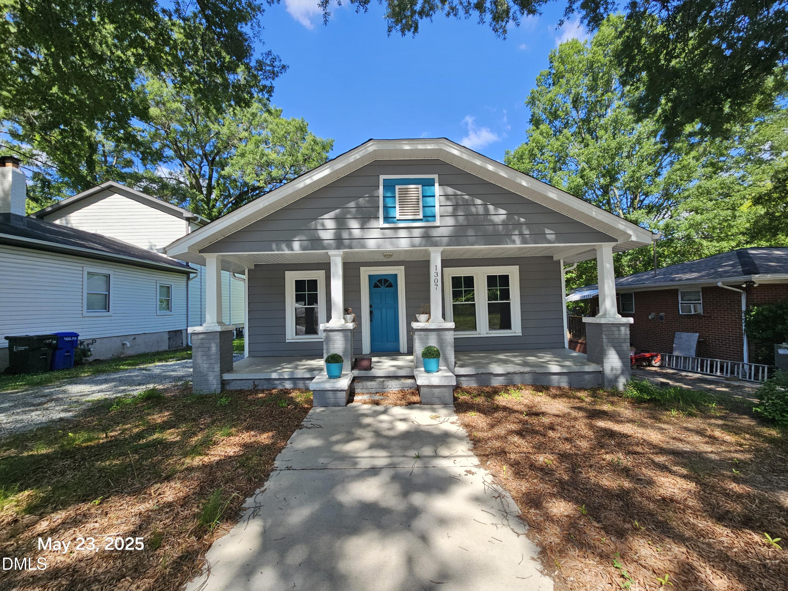 1307 N Hyde Park Avenue