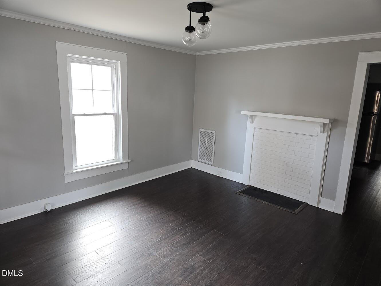 1307 N Hyde Park Avenue Property Photo 3
