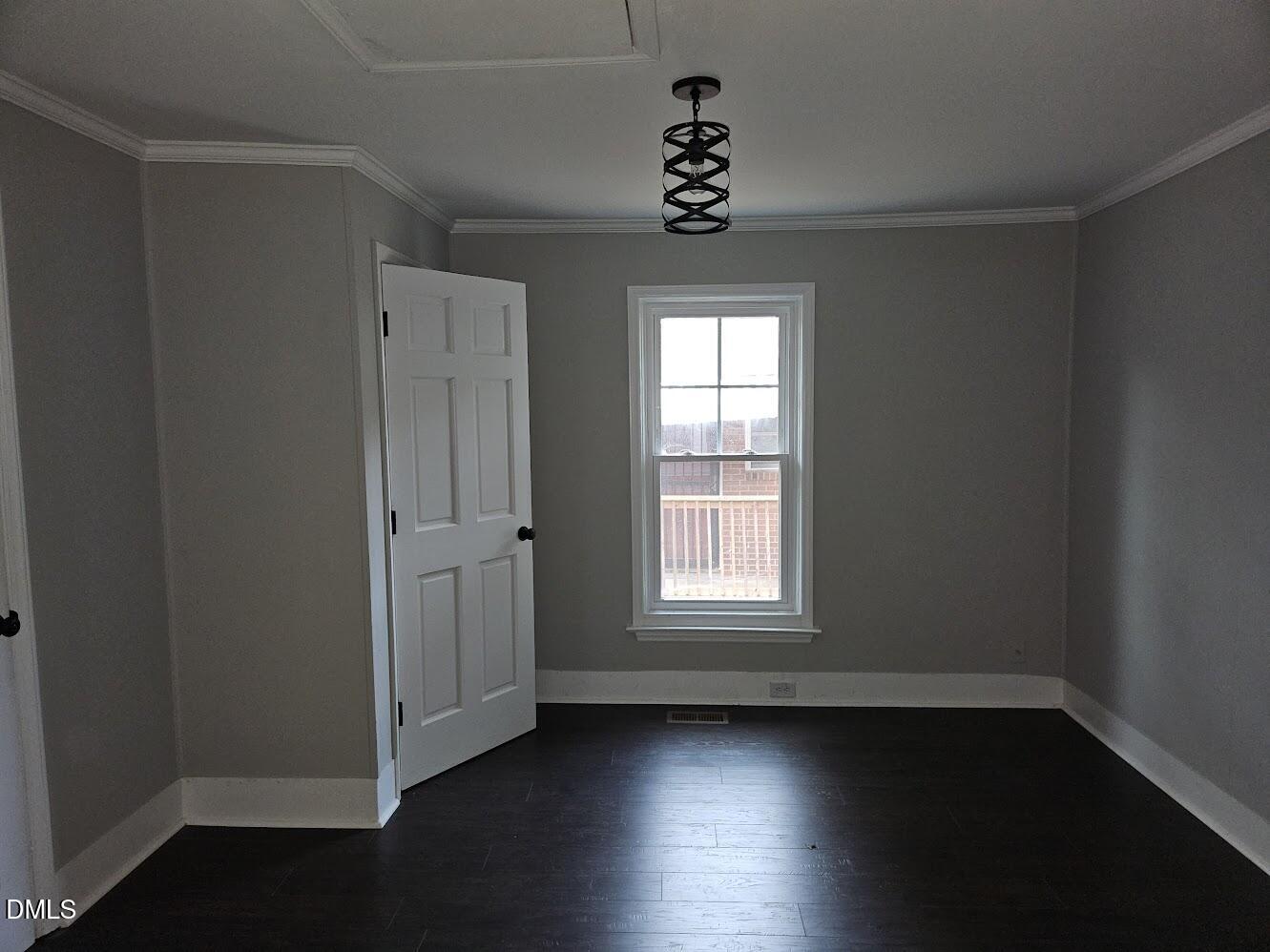 1307 N Hyde Park Avenue Property Photo 4