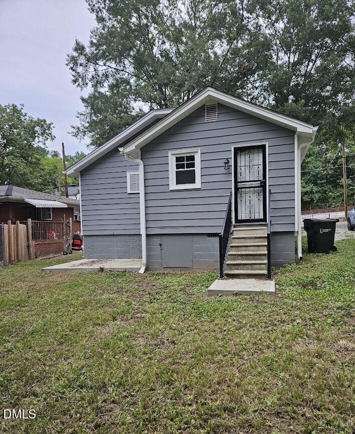 1307 N Hyde Park Avenue Property Photo 8