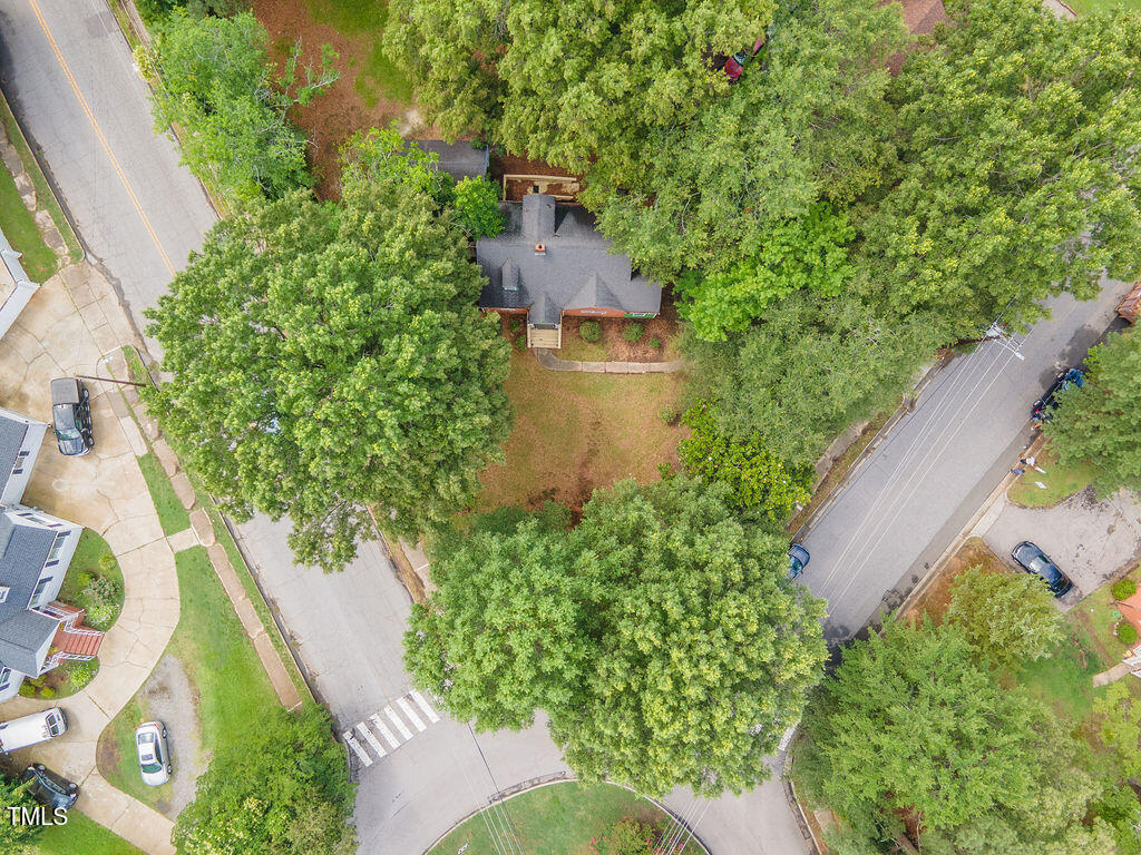 301 N King Charles Road Property Photo 2