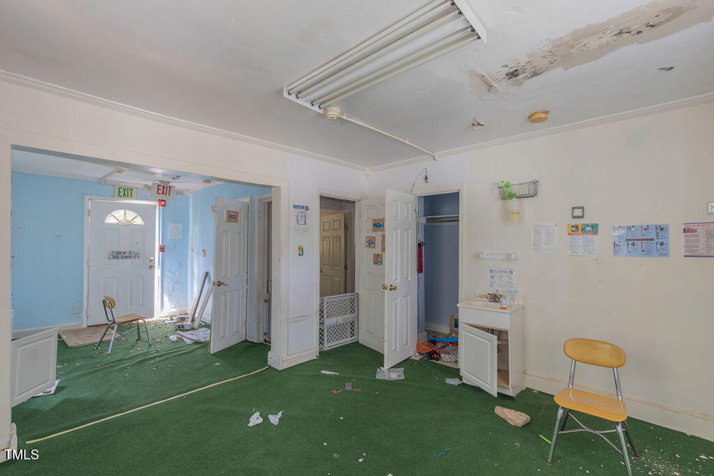 301 N King Charles Road Property Photo 12