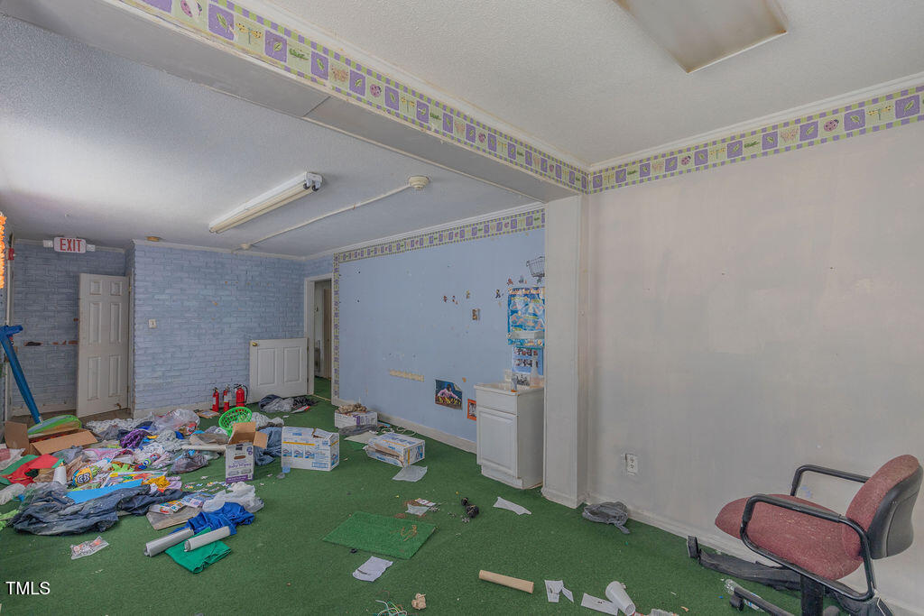 301 N King Charles Road Property Photo 13