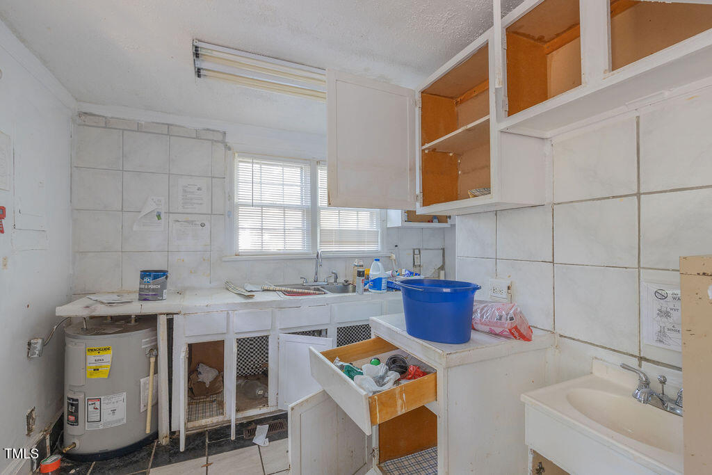 301 N King Charles Road Property Photo 14