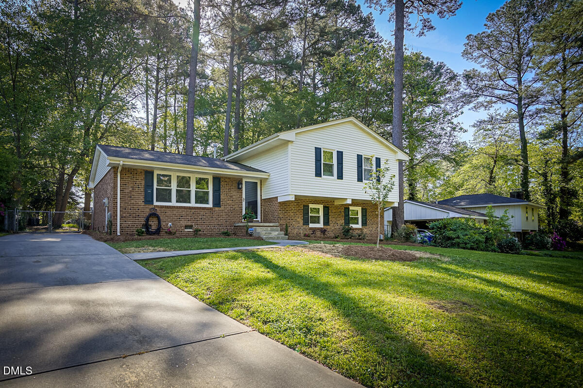 3418 Huntleigh Drive Property Photo 1