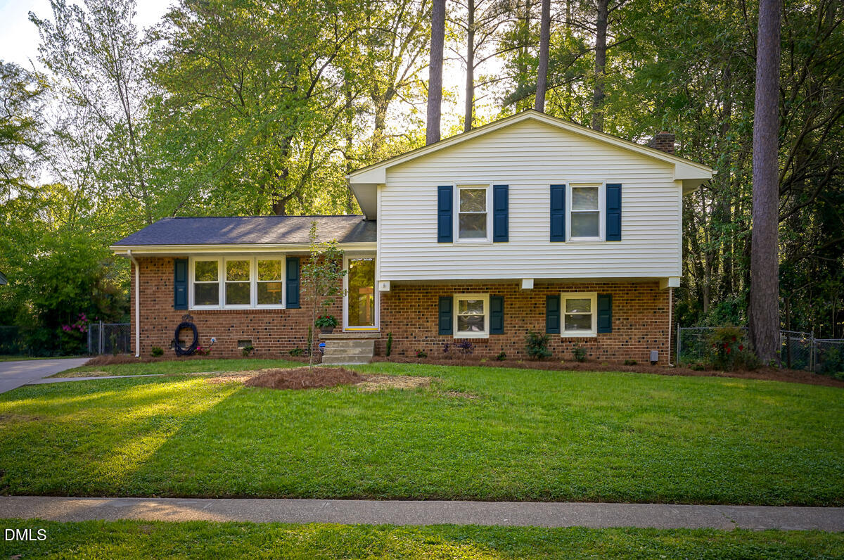 3418 Huntleigh Drive Property Photo 2