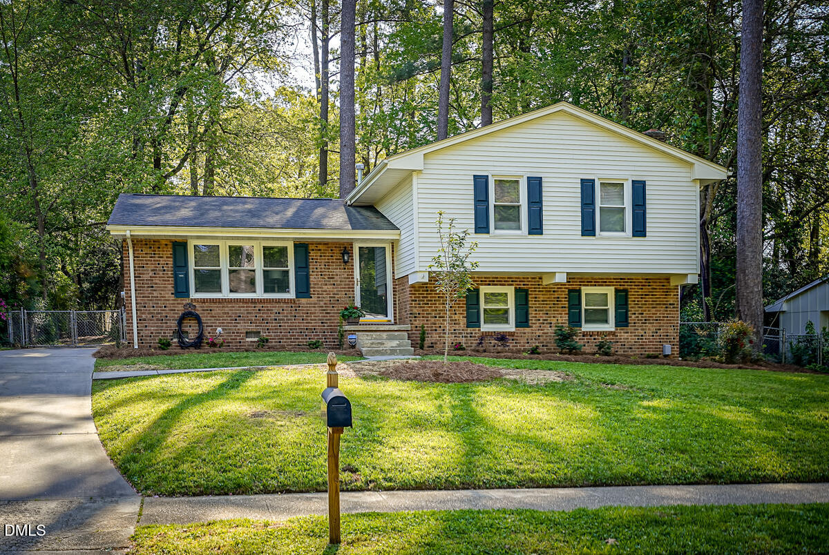 3418 Huntleigh Drive Property Photo 4