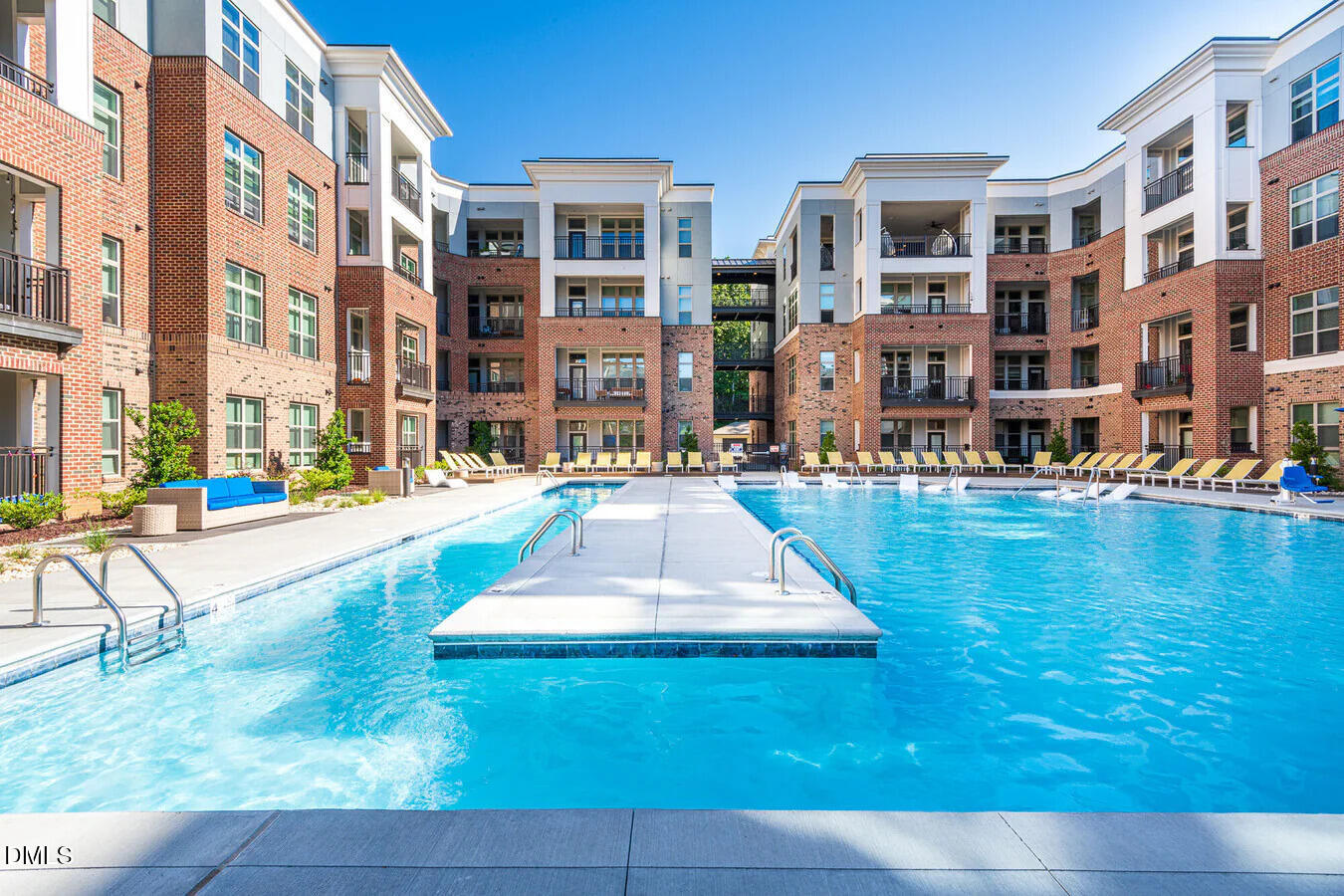 600 Carraway Crossing B4 Property Photo 2