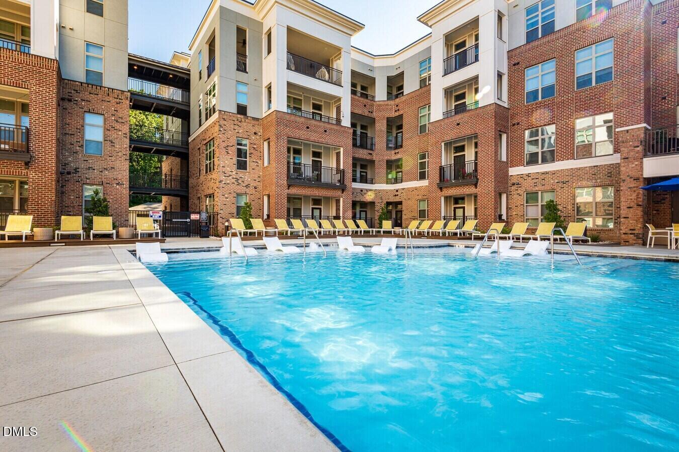 600 Carraway Crossing B4 Property Photo 3