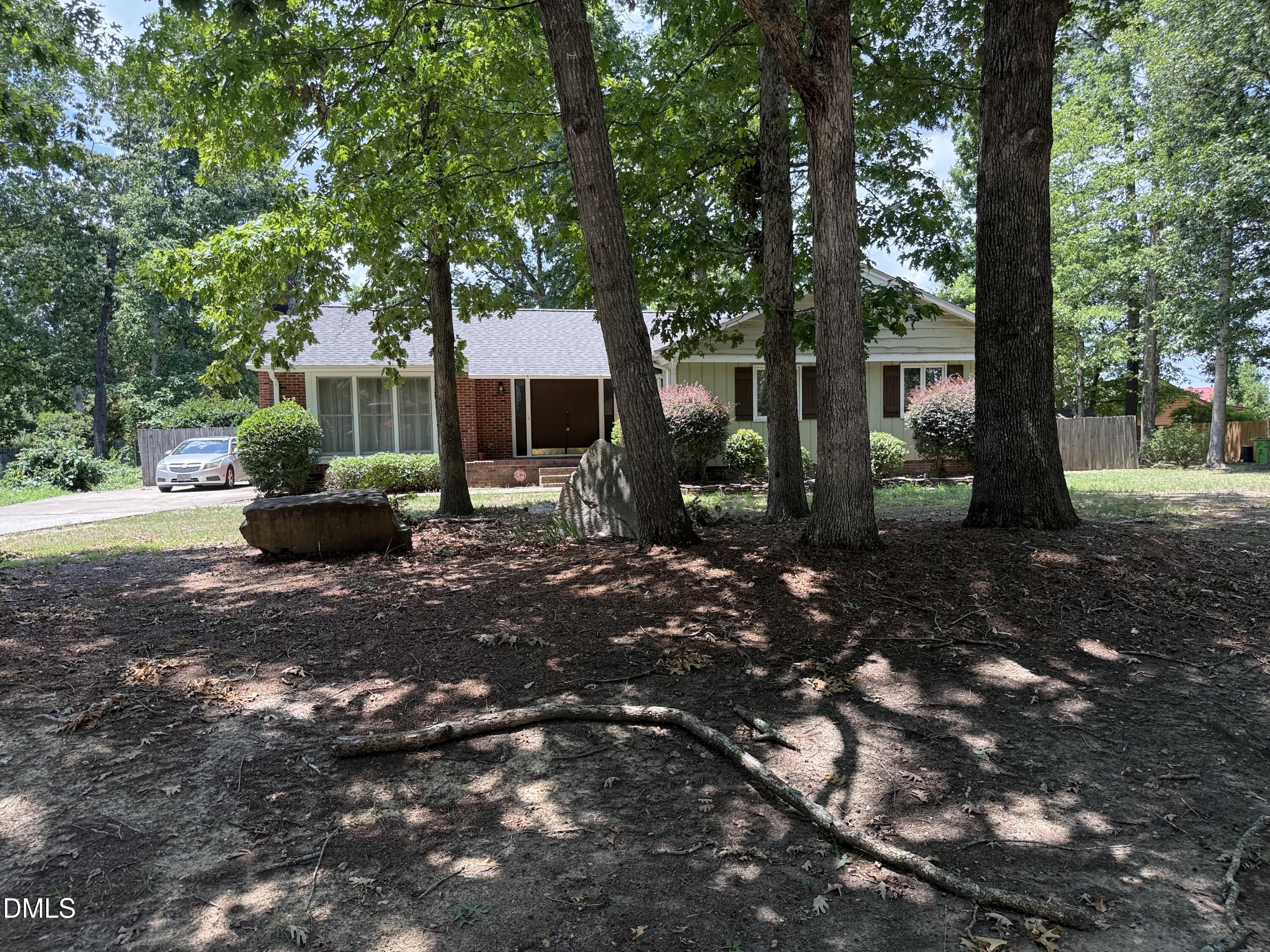 102 Pebblebrook Drive Property Photo 3