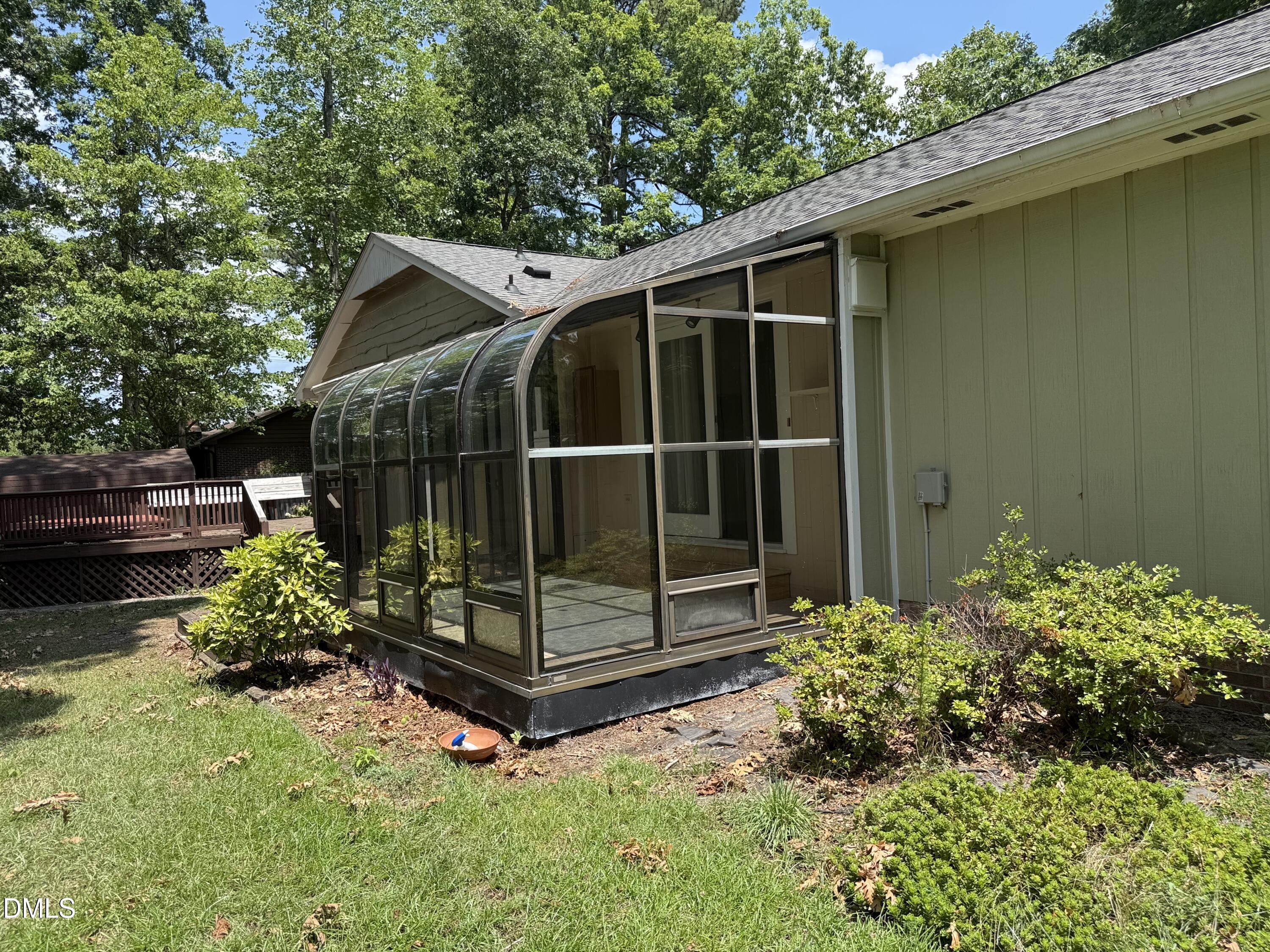 102 Pebblebrook Drive Property Photo 4