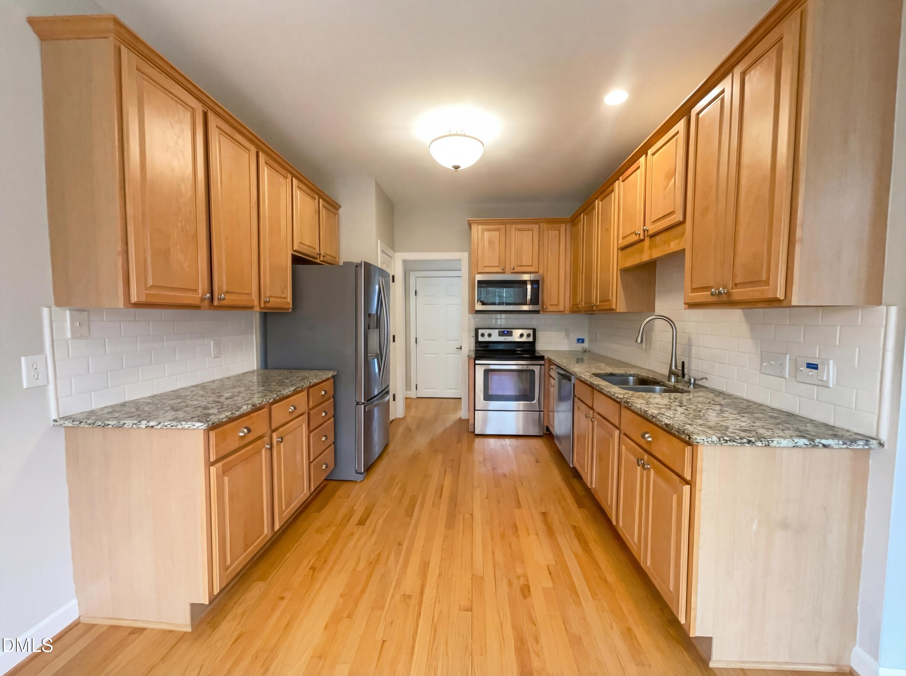 6412 Pleasant Creek Court Property Photo 2
