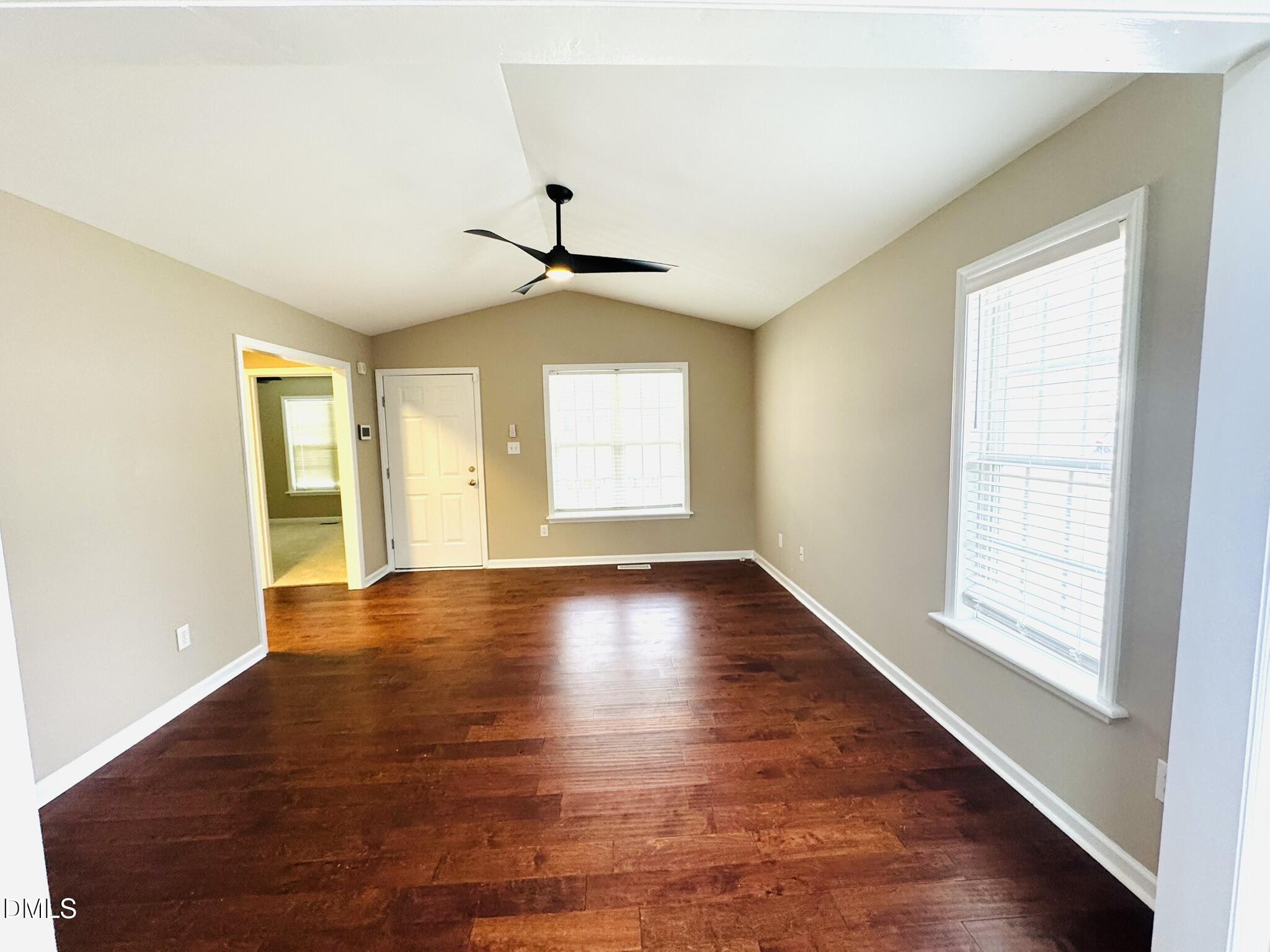 6904 Fox Haven Place Property Photo 4