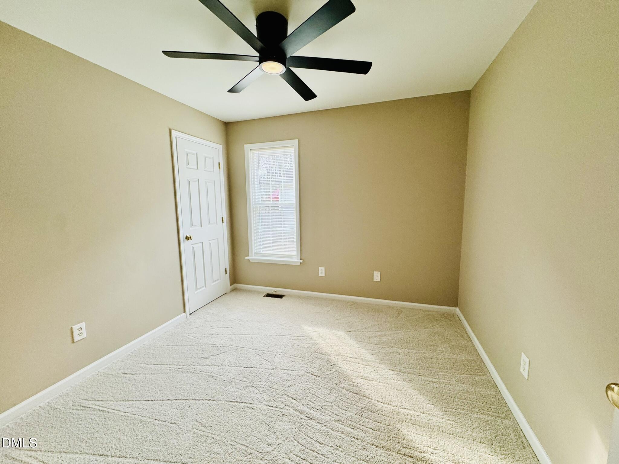 6904 Fox Haven Place Property Photo 11