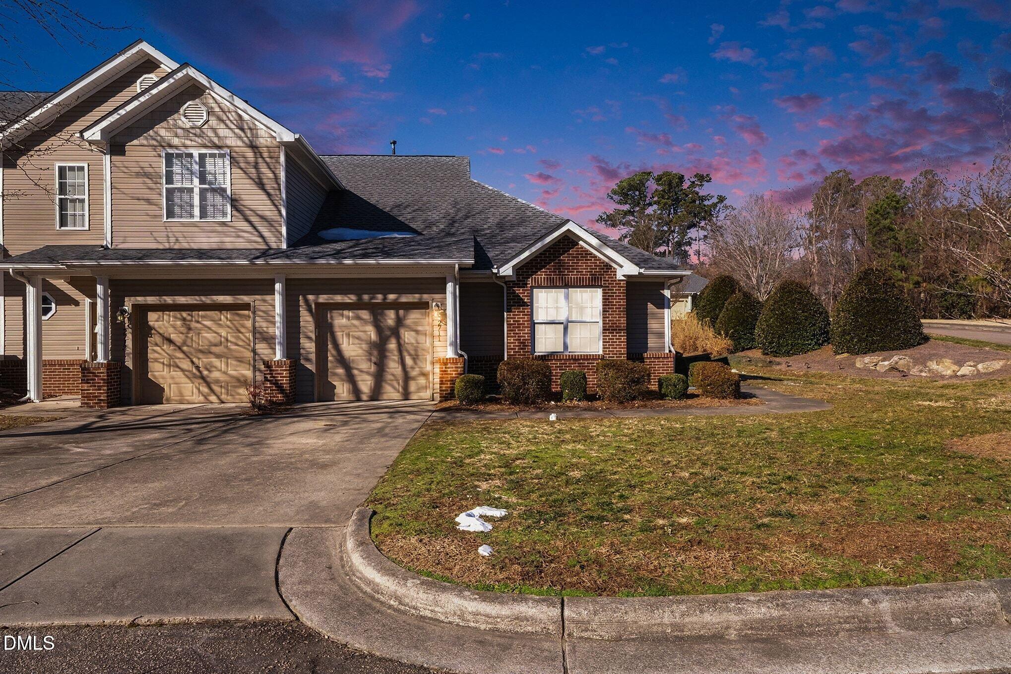 2711 Andover Glen Road Property Photo 1