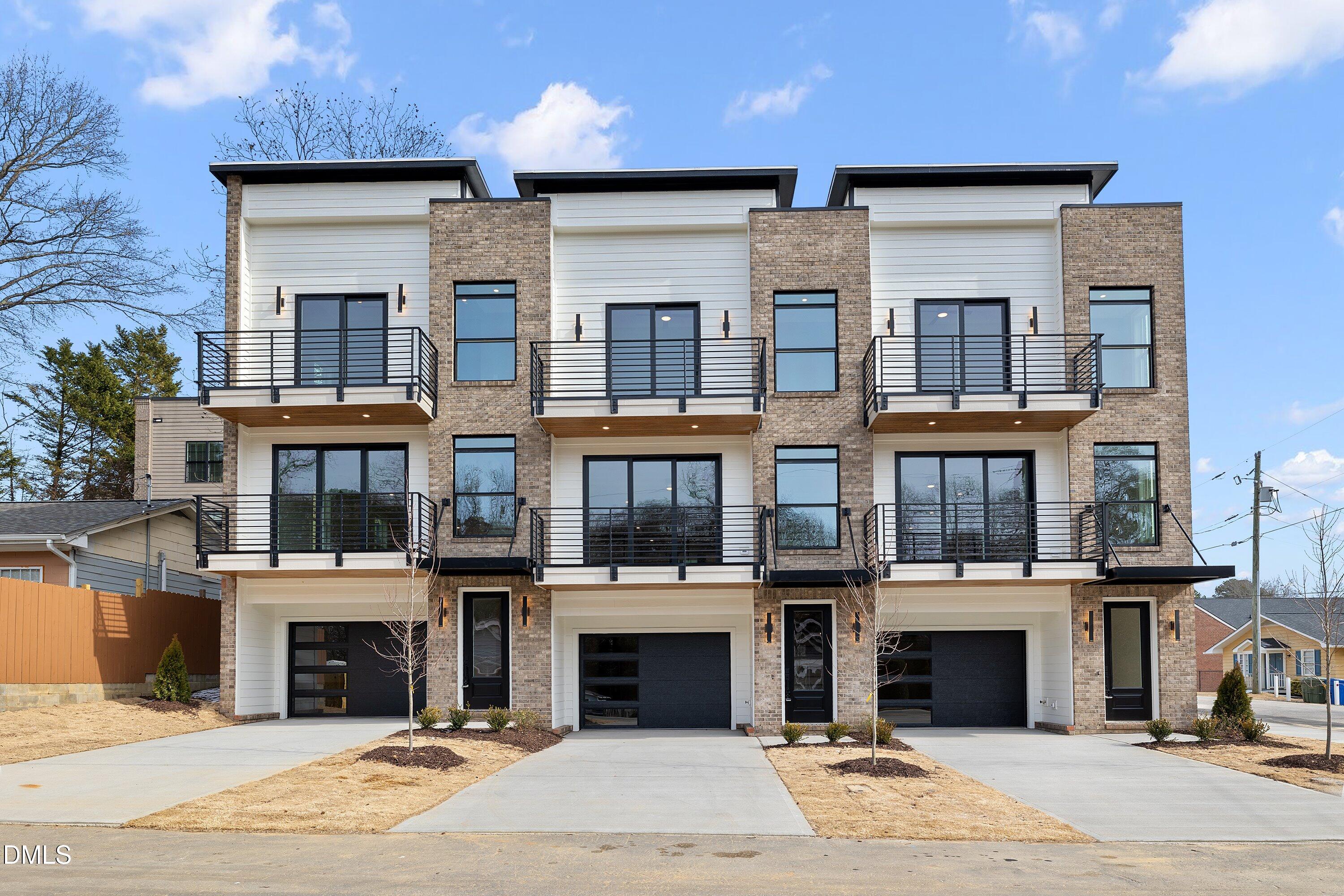 221 S West Street Property Photo