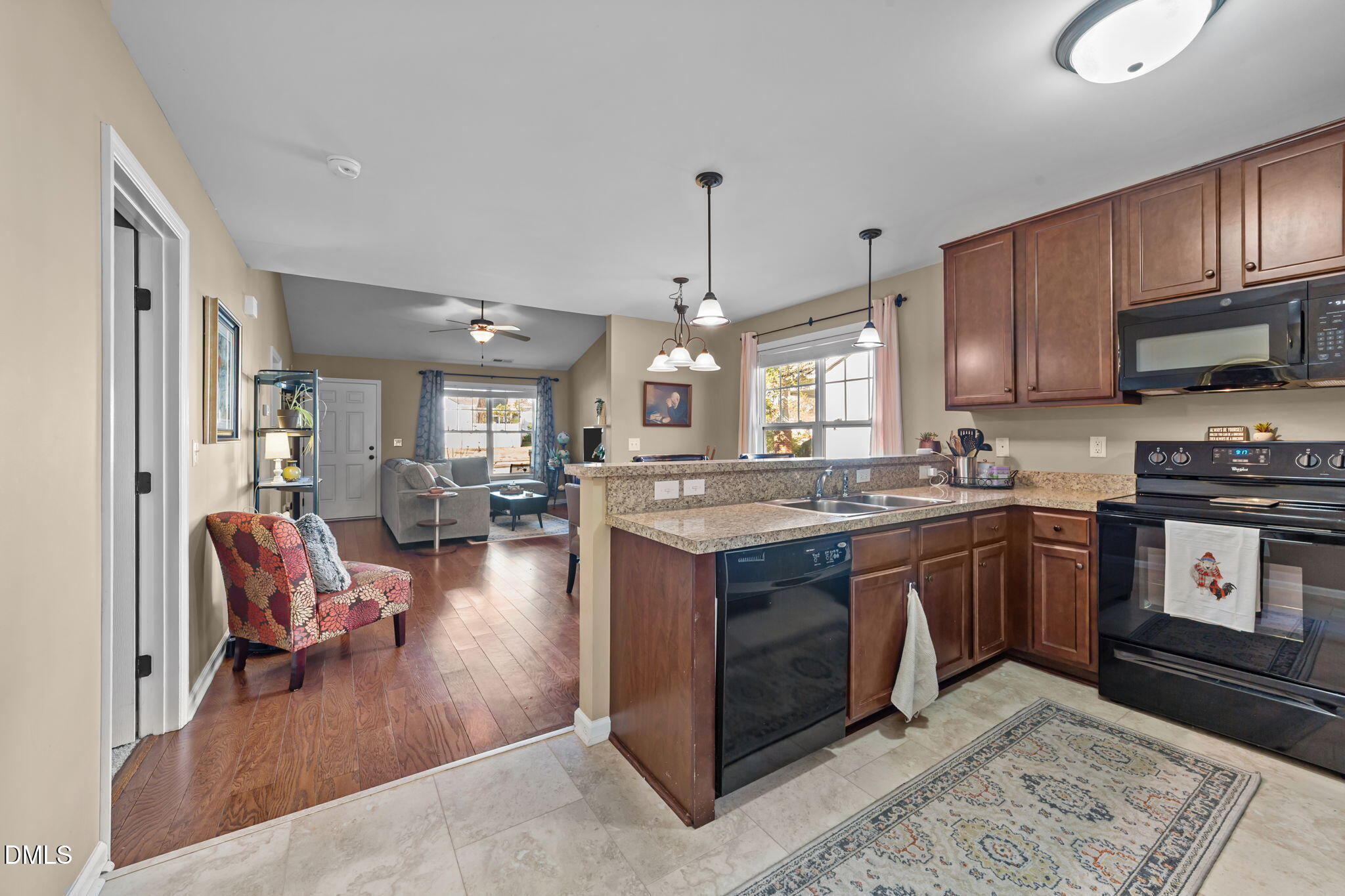 479 Winding Wood Drive Property Photo 17