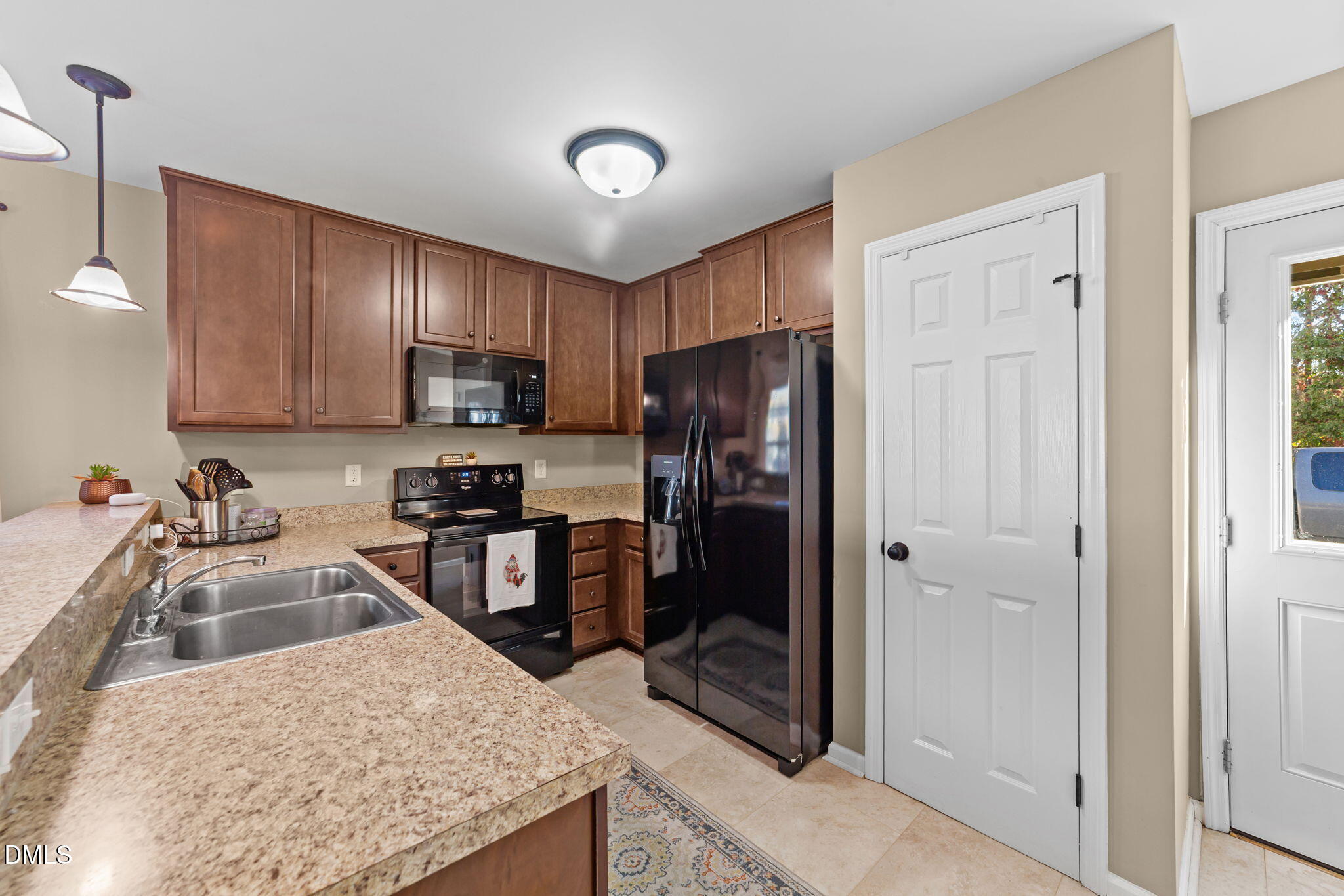 479 Winding Wood Drive Property Photo 20