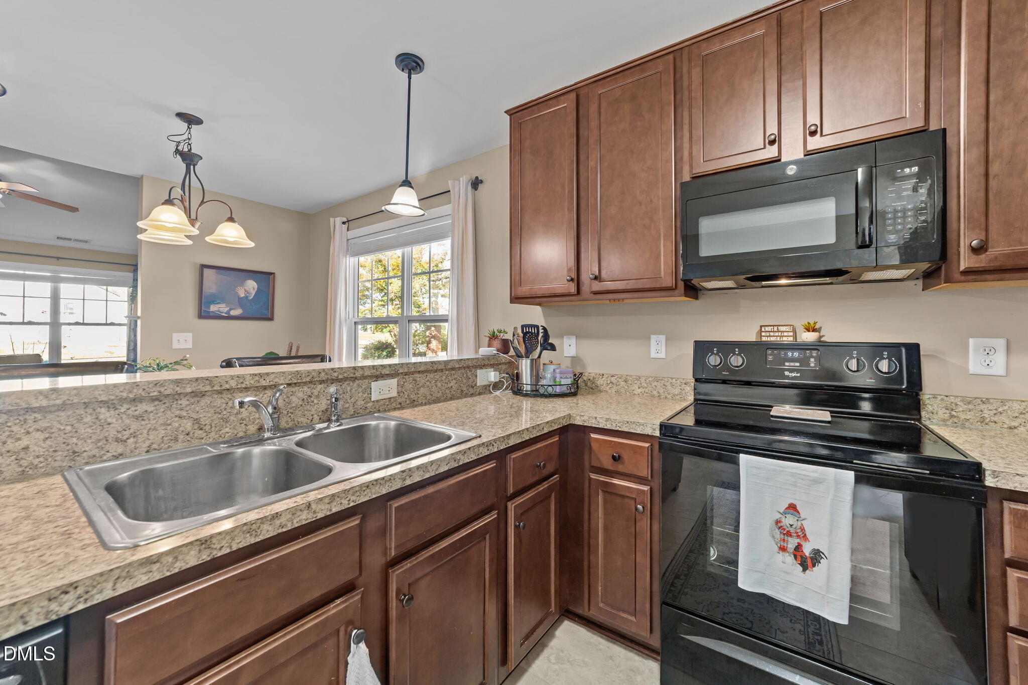 479 Winding Wood Drive Property Photo 21